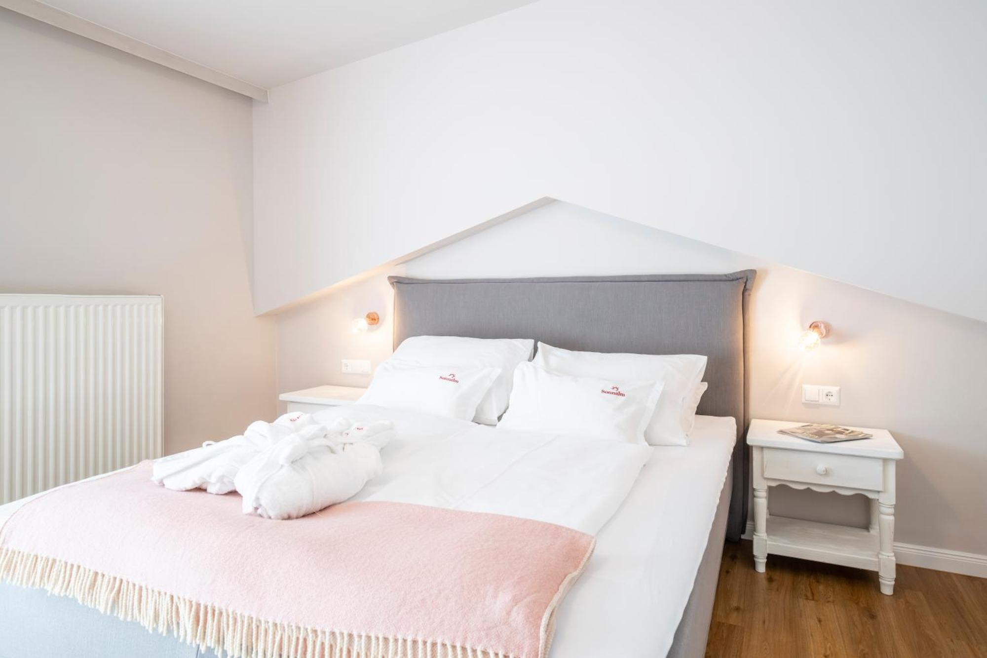 Large Double Room,1627933636:JPEG