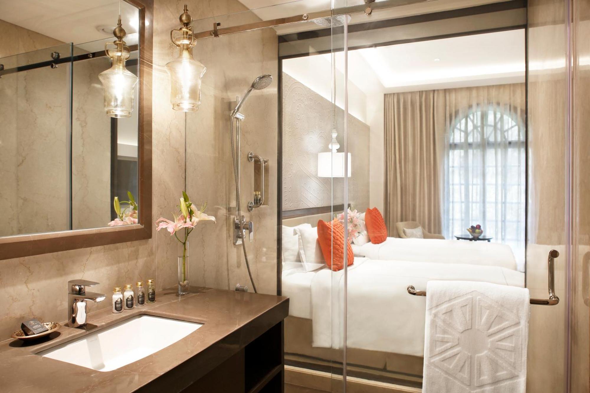 Deluxe Room Twin Bed