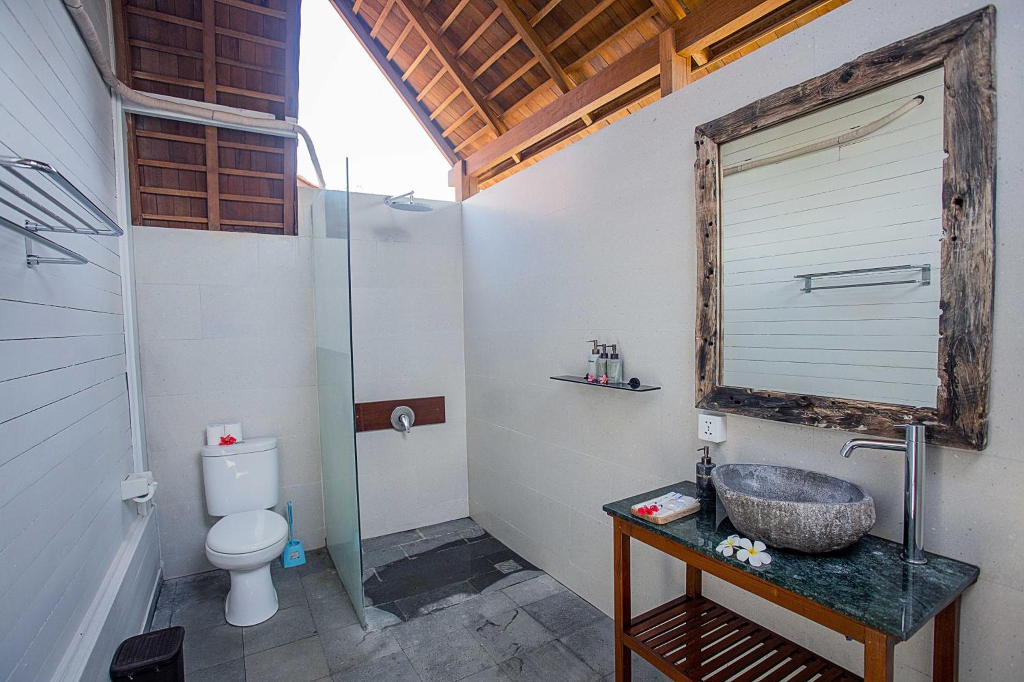 Deluxe Bungalow with Ocean View