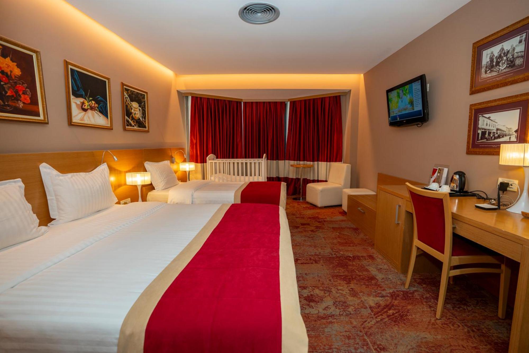 Triple Room,1643769118:JPEG