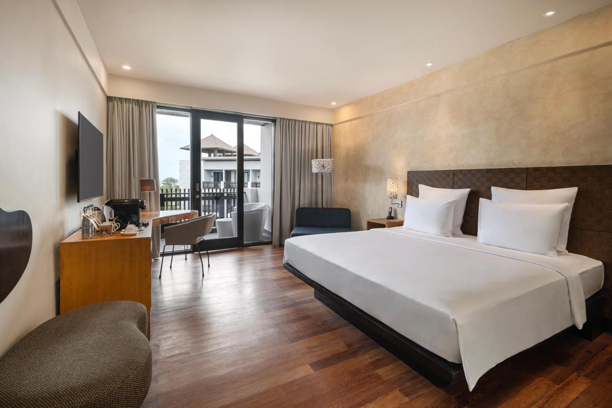 Deluxe Room, 1 King Size Bed, Garden View with Free Kids and Resort Activities