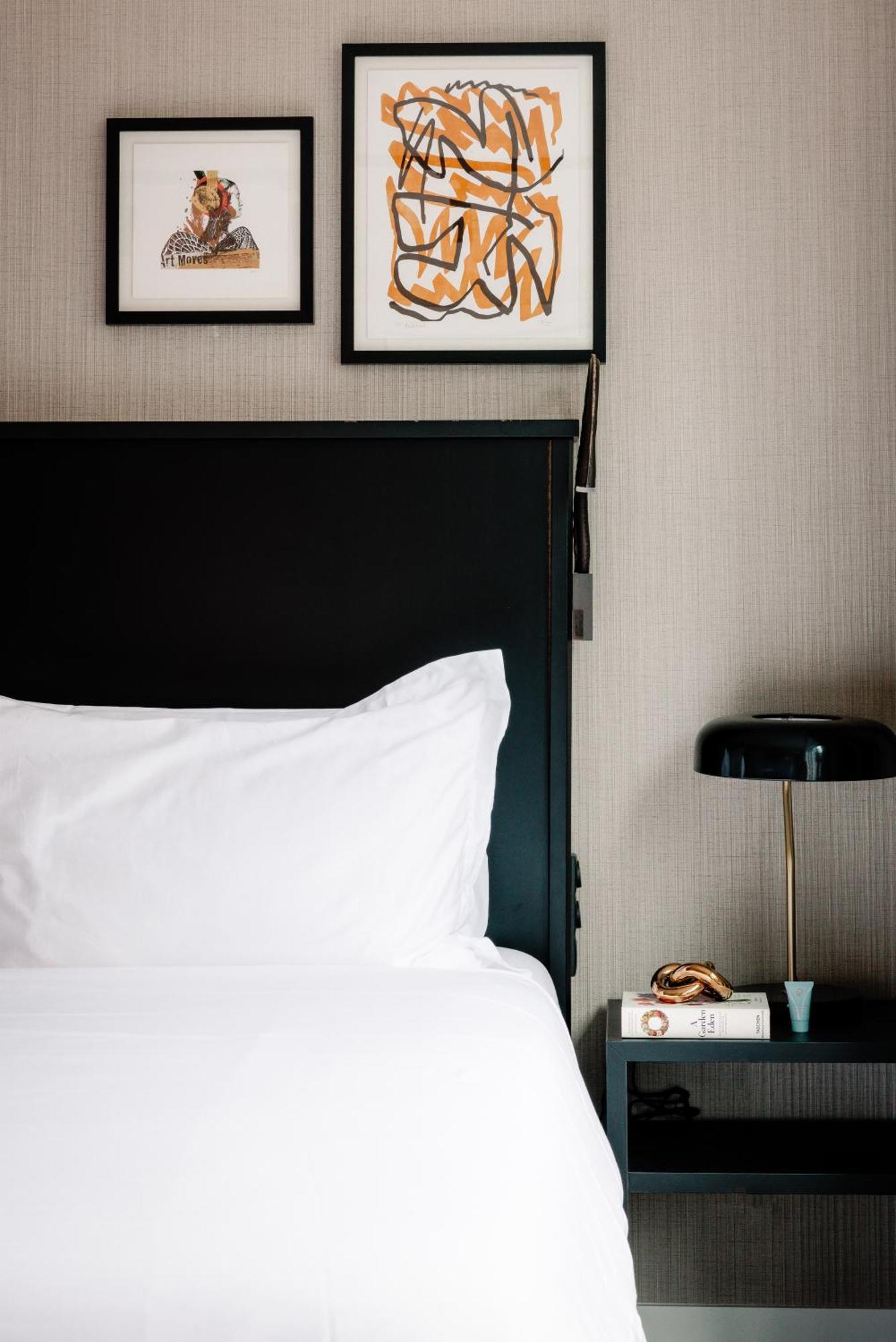 Quarto Grand Luxo com Cama de Casal ou 2 de Solteiro