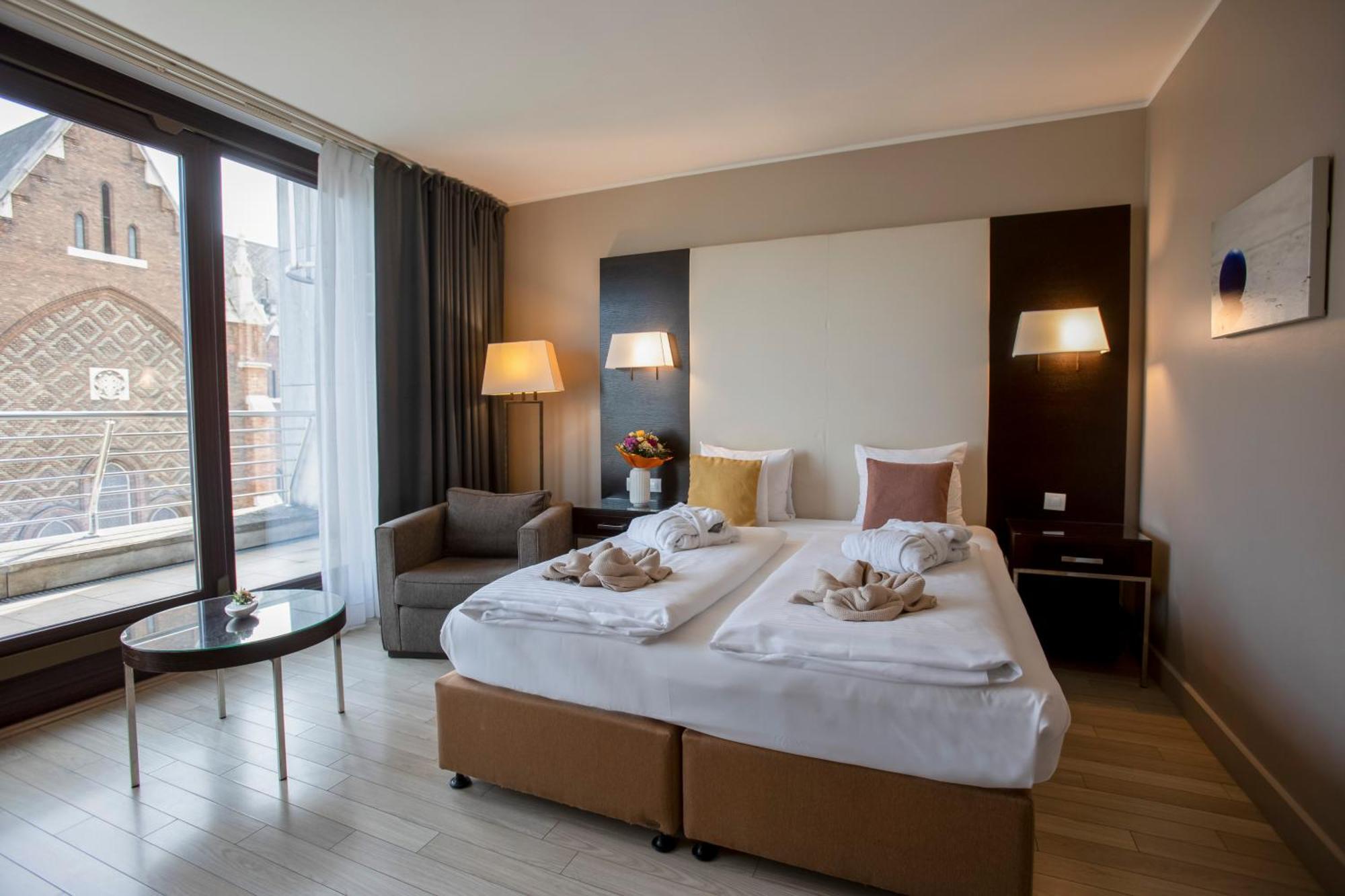 Deluxe Double Room Balcony,1672565163:JPEG