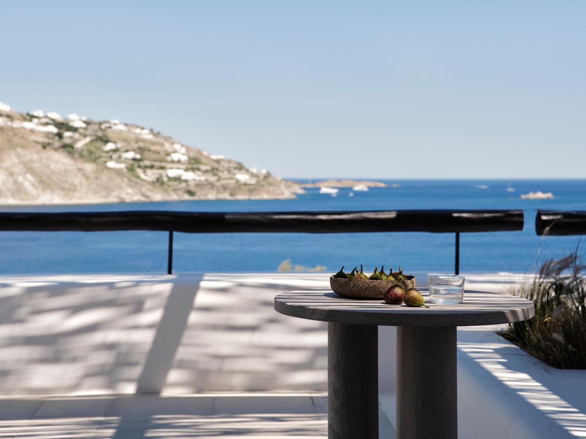 Deluxe Room with Sea View