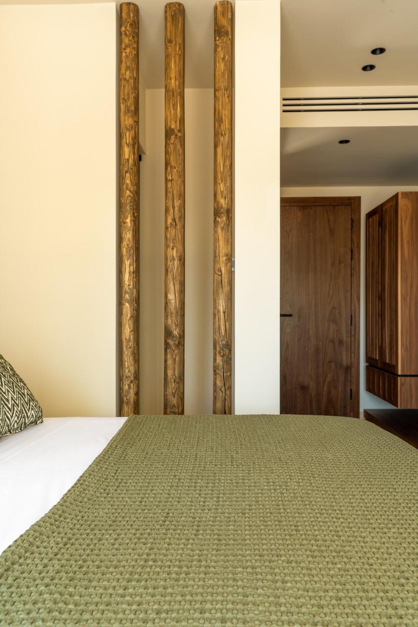 Standard Double or Twin Room Balcony