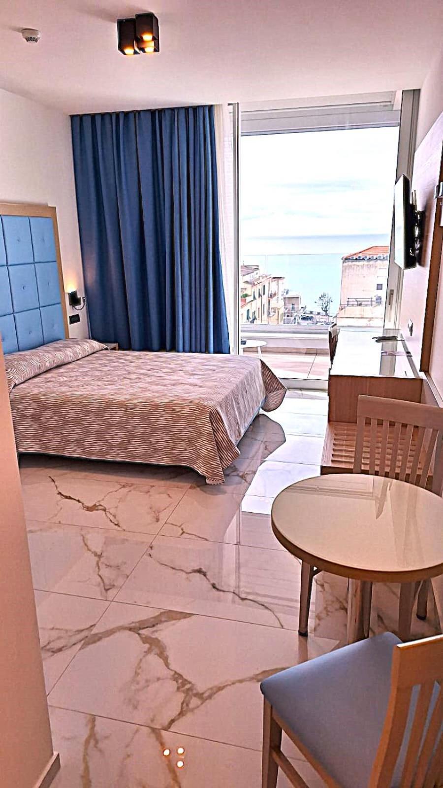 Habitación Doble Deluxe con vistas al mar