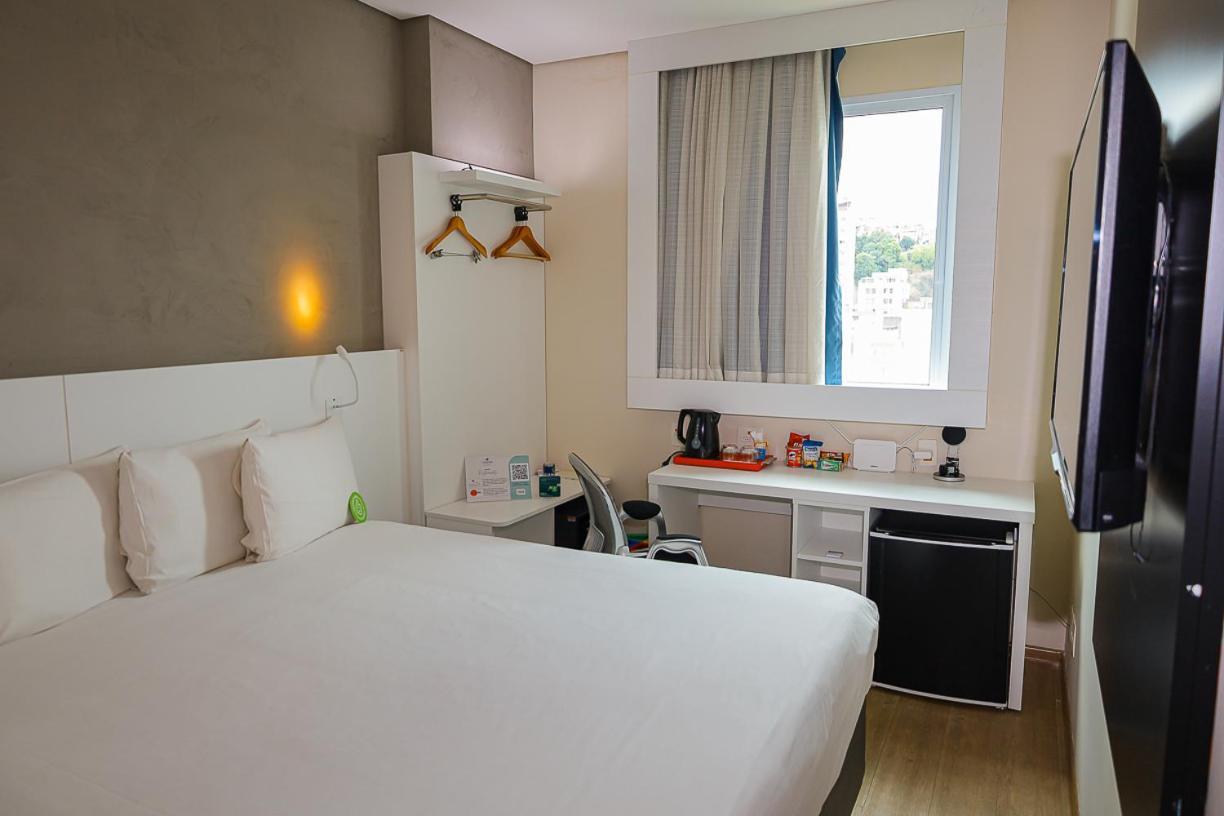 Quarto Standard com Cama Queen-size