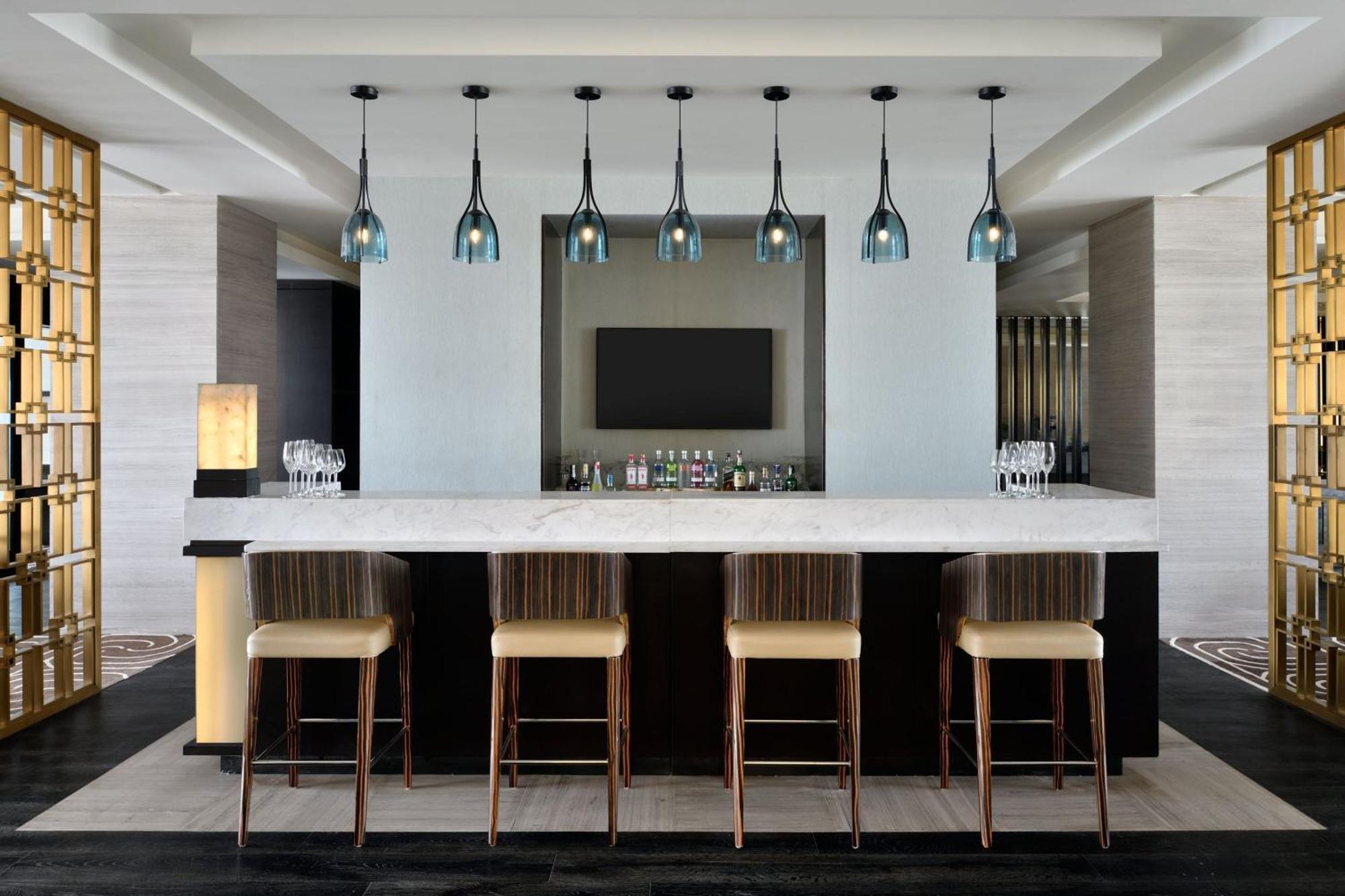 Sheraton Club Twin Room Ocean View Club Lounge Access spa per room F&B per room Early check Late Checkout subject to availability