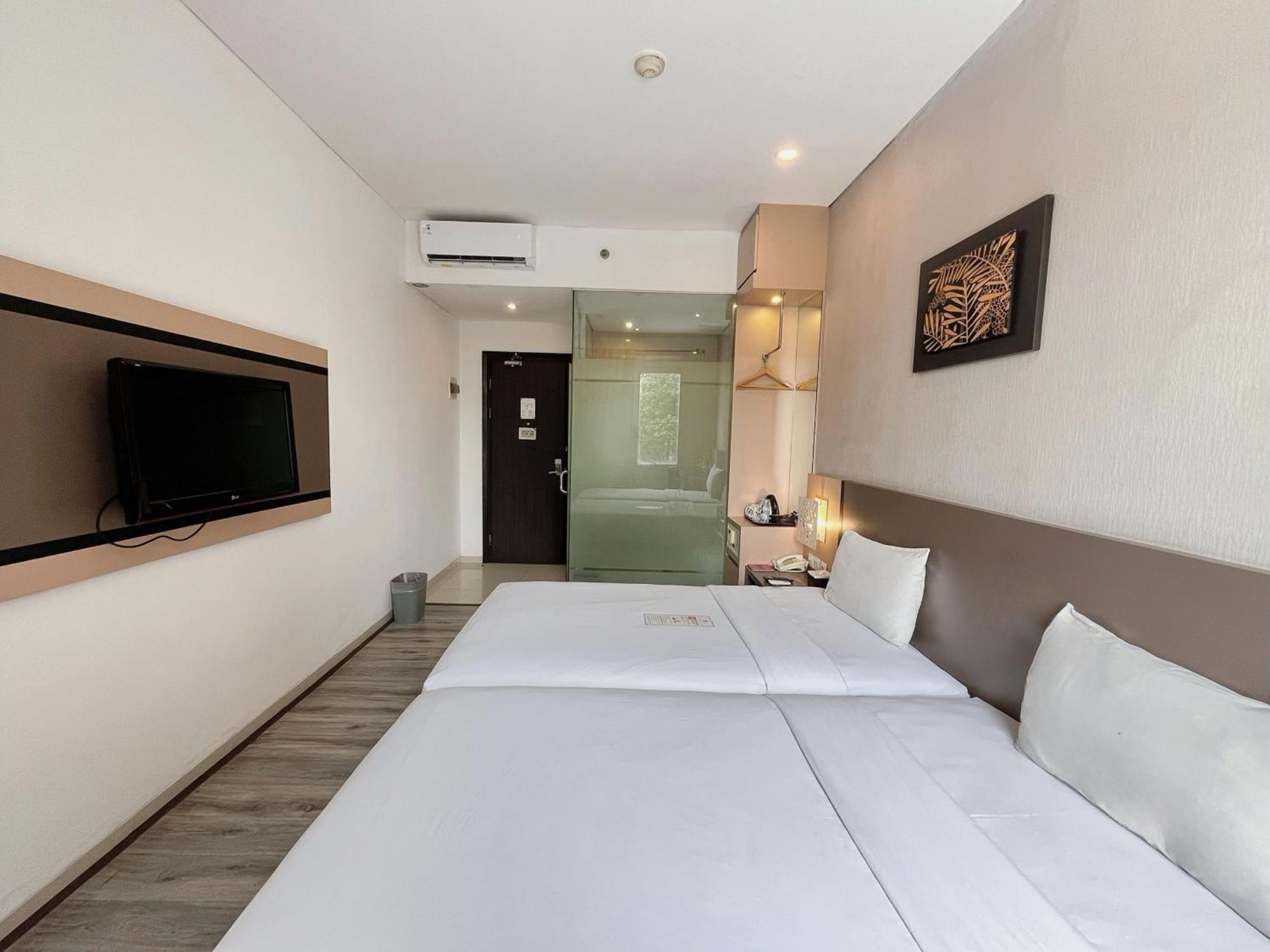 Deluxe Room,1689848543:JPEG