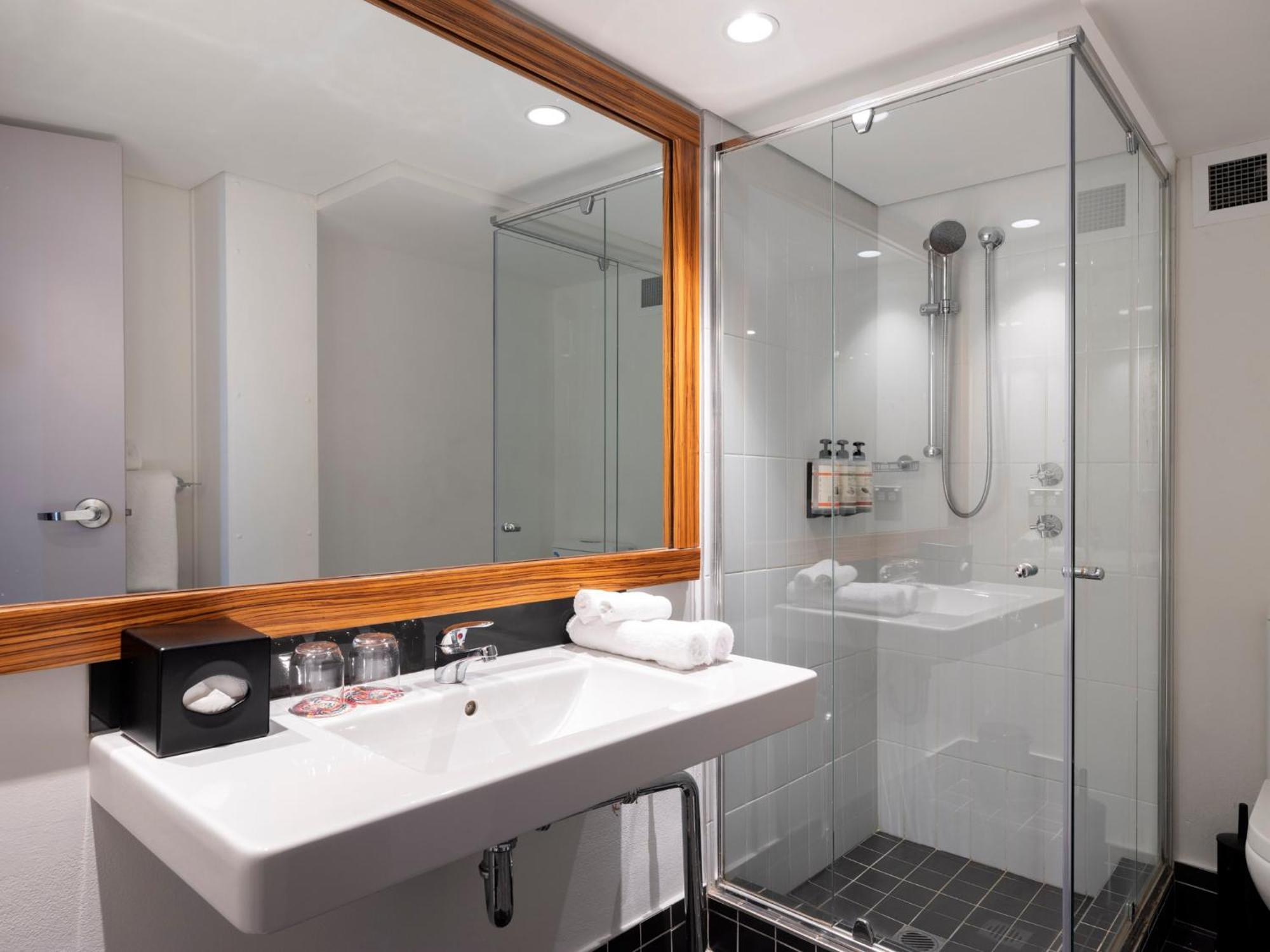 Adge Twin Room