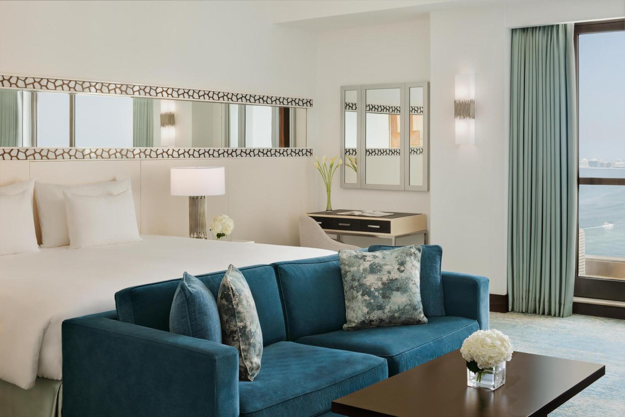 Sea View Junior Suite Balcony Full Ain Dubai View-Coral Lounge Access