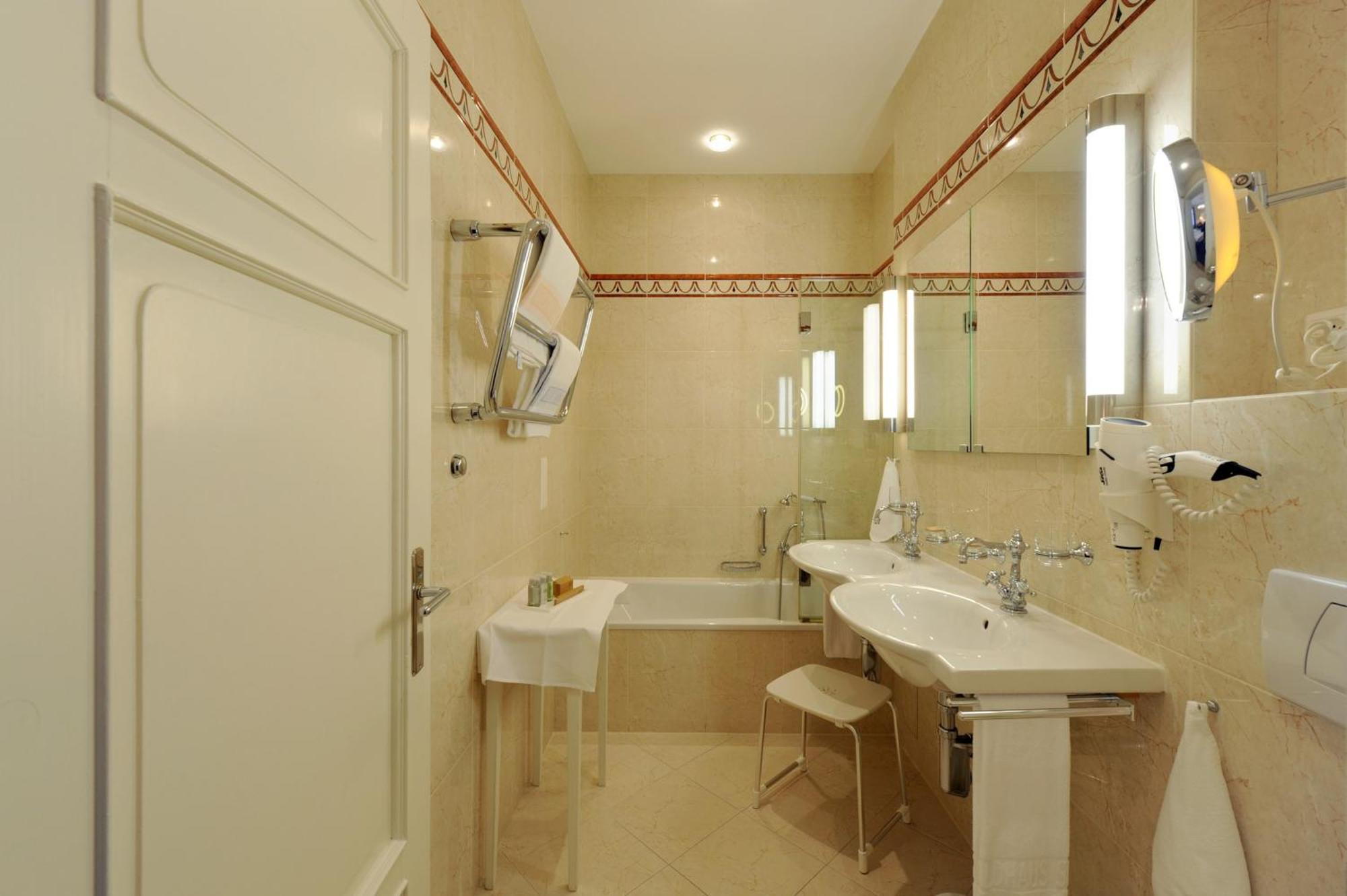 Superior Single Room,1773686793:JPEG