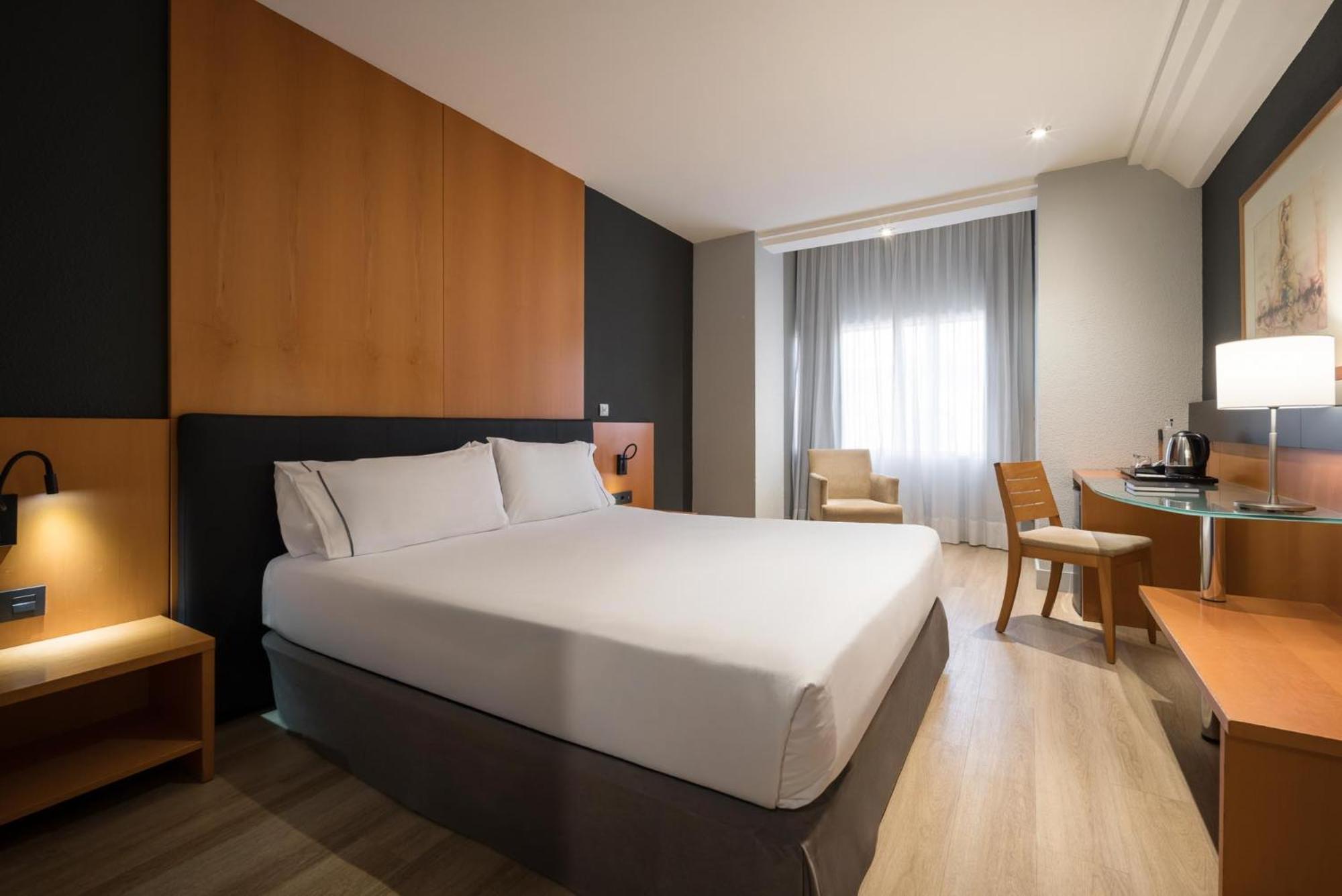 Double or Twin Room with Parking