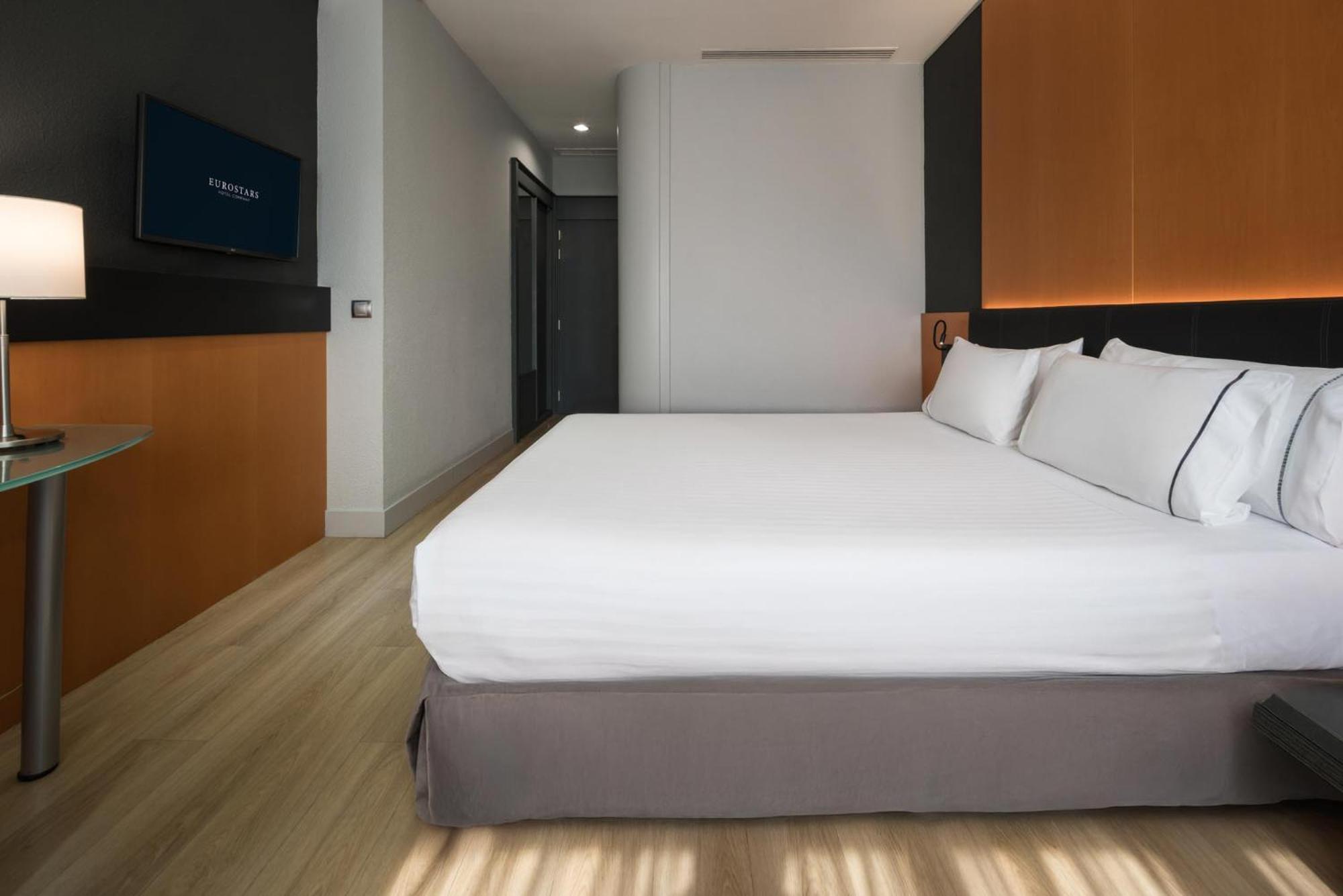 Double Room with Pool View