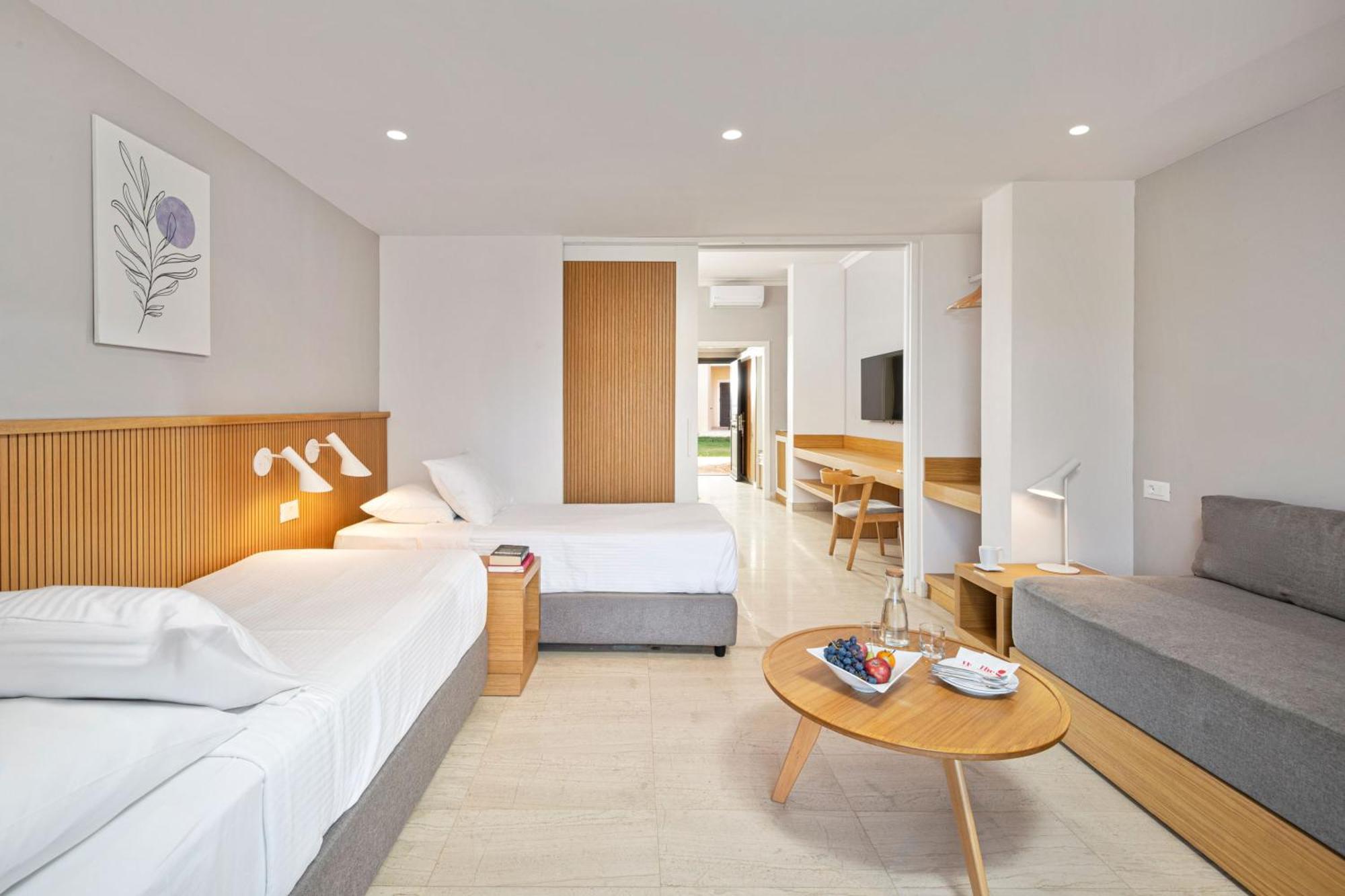 Chambre Familiale avec Piscine Commune