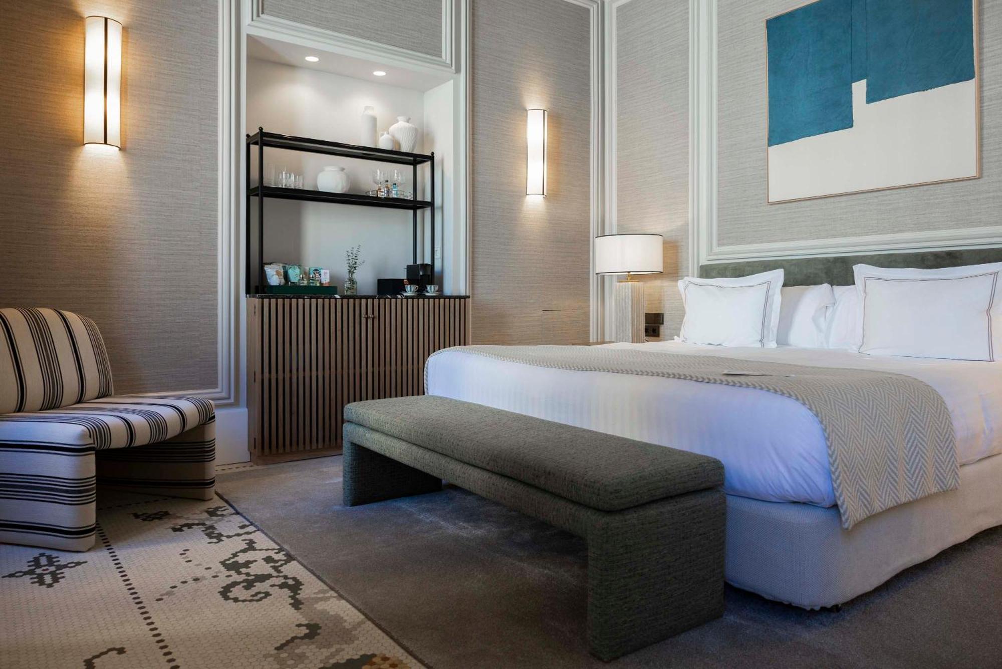 Superior King Room,1765800981:JPEG