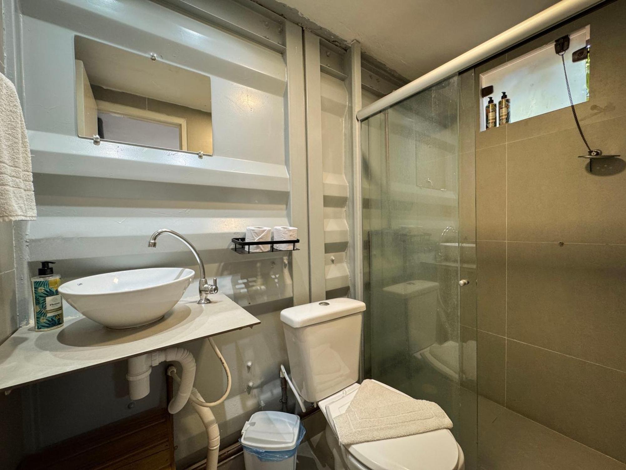 Double Room Container