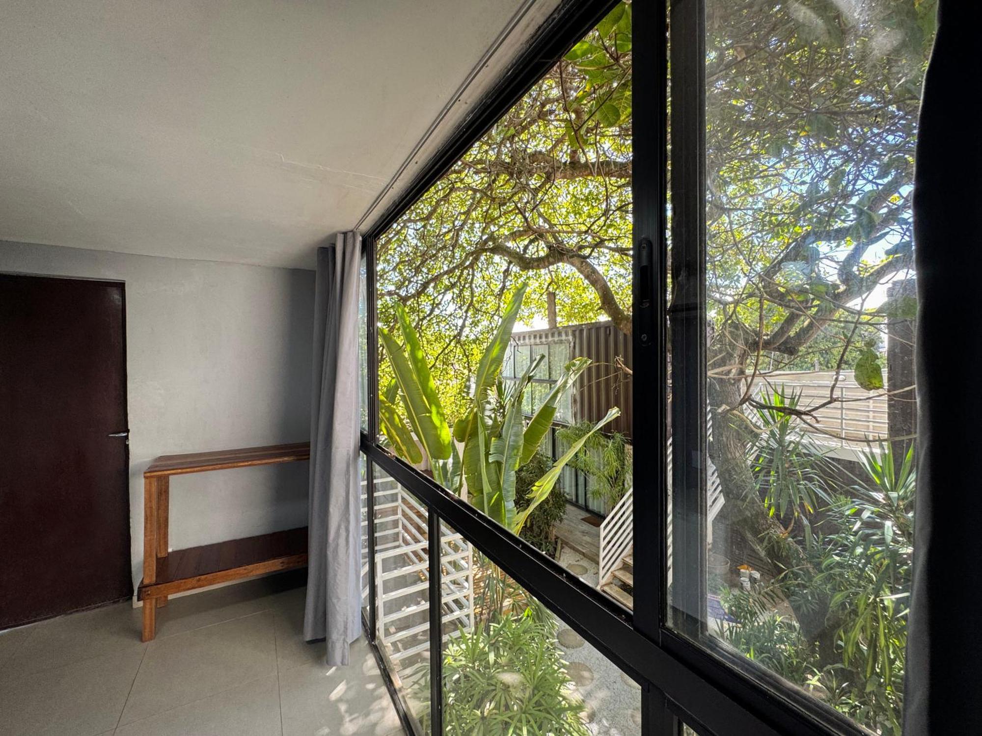 Double Room Container