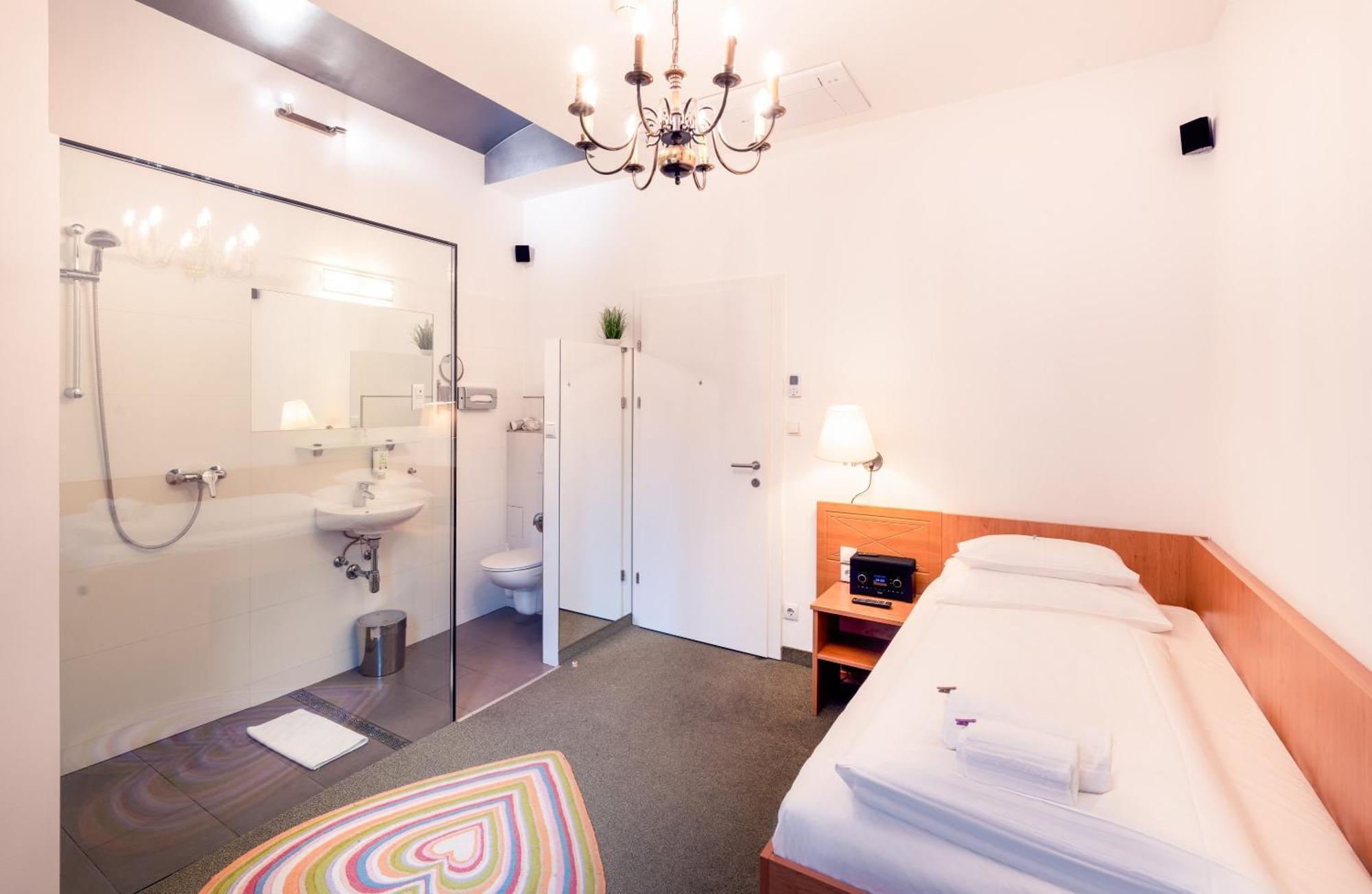 Classic Single Room,1756401730:JPEG