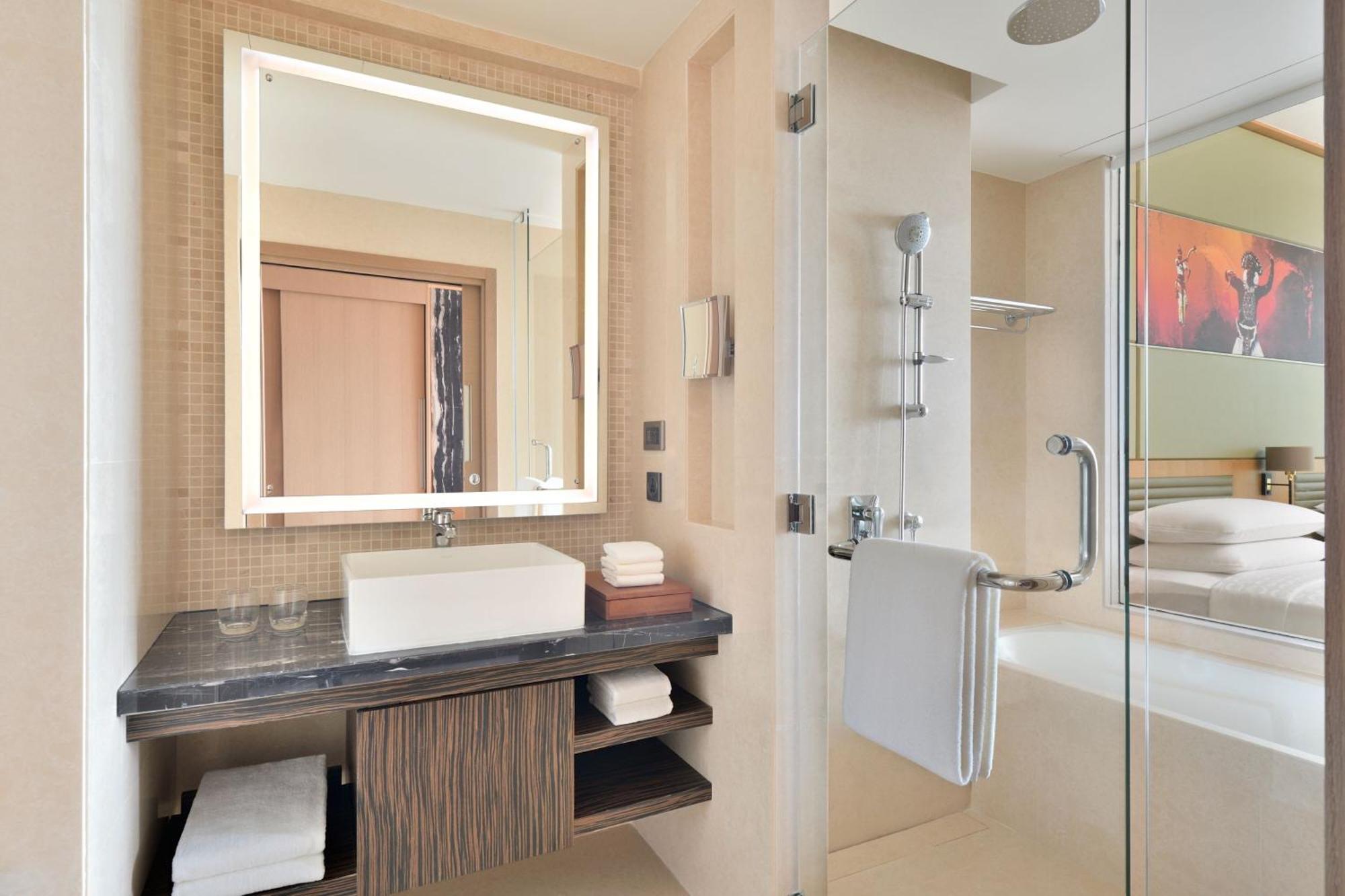 Deluxe Twin Room City View spa per room F&B per room Early check Late Checkout subject to availability