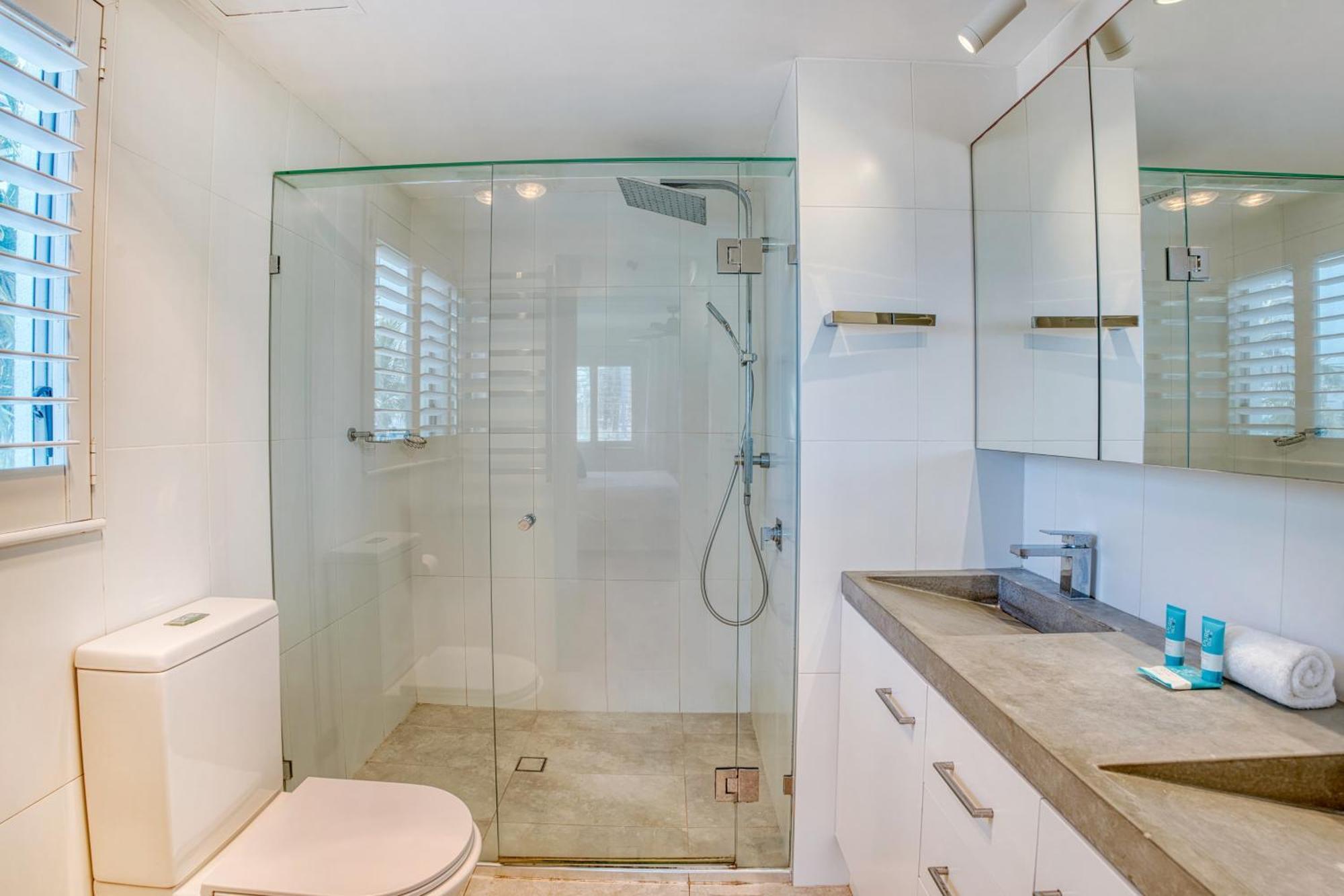 3 Bedroom First Floor Apartment