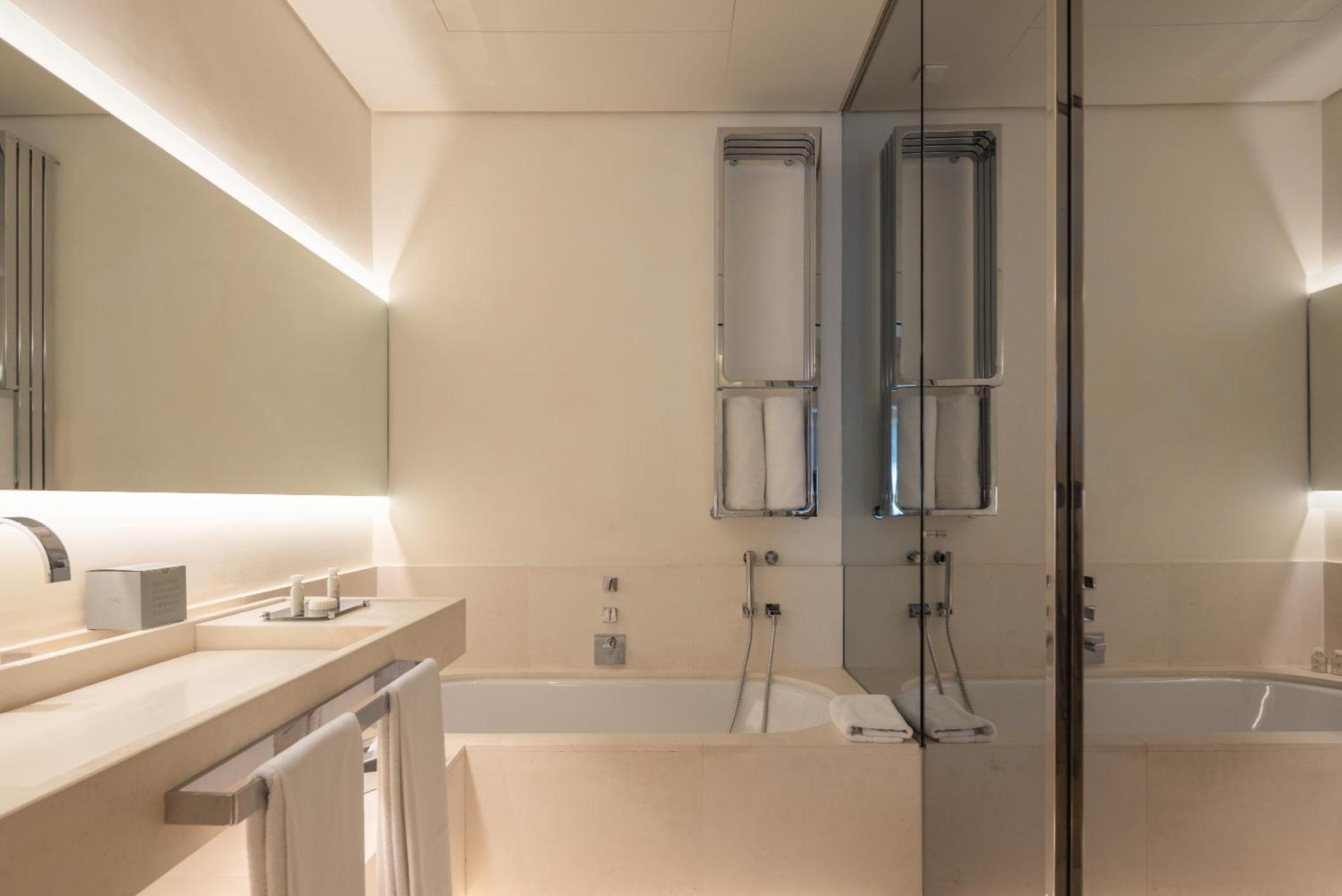 Deluxe Double Room Garden View Spa Access