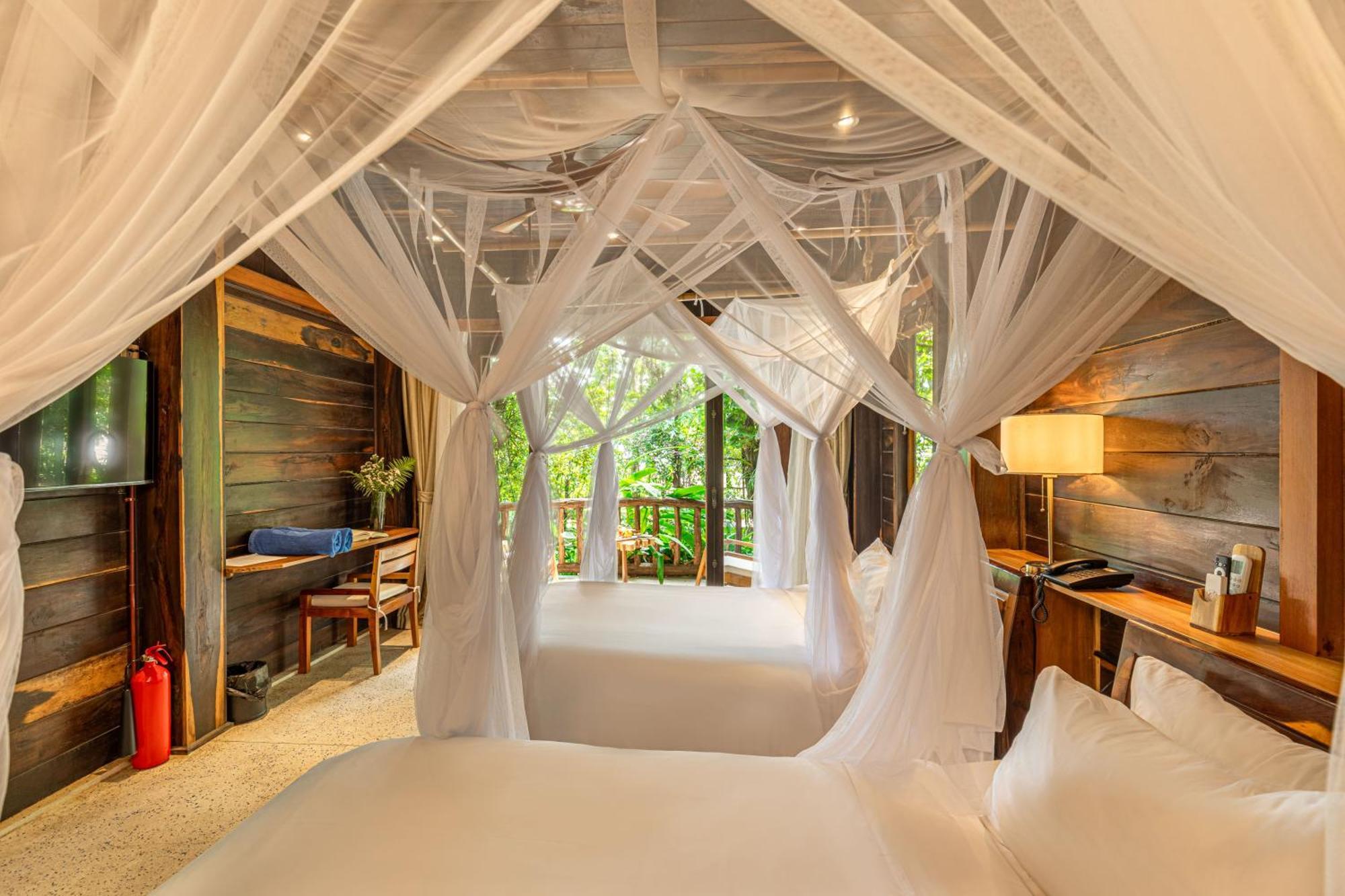Ocean Breeze Bungalow Twin