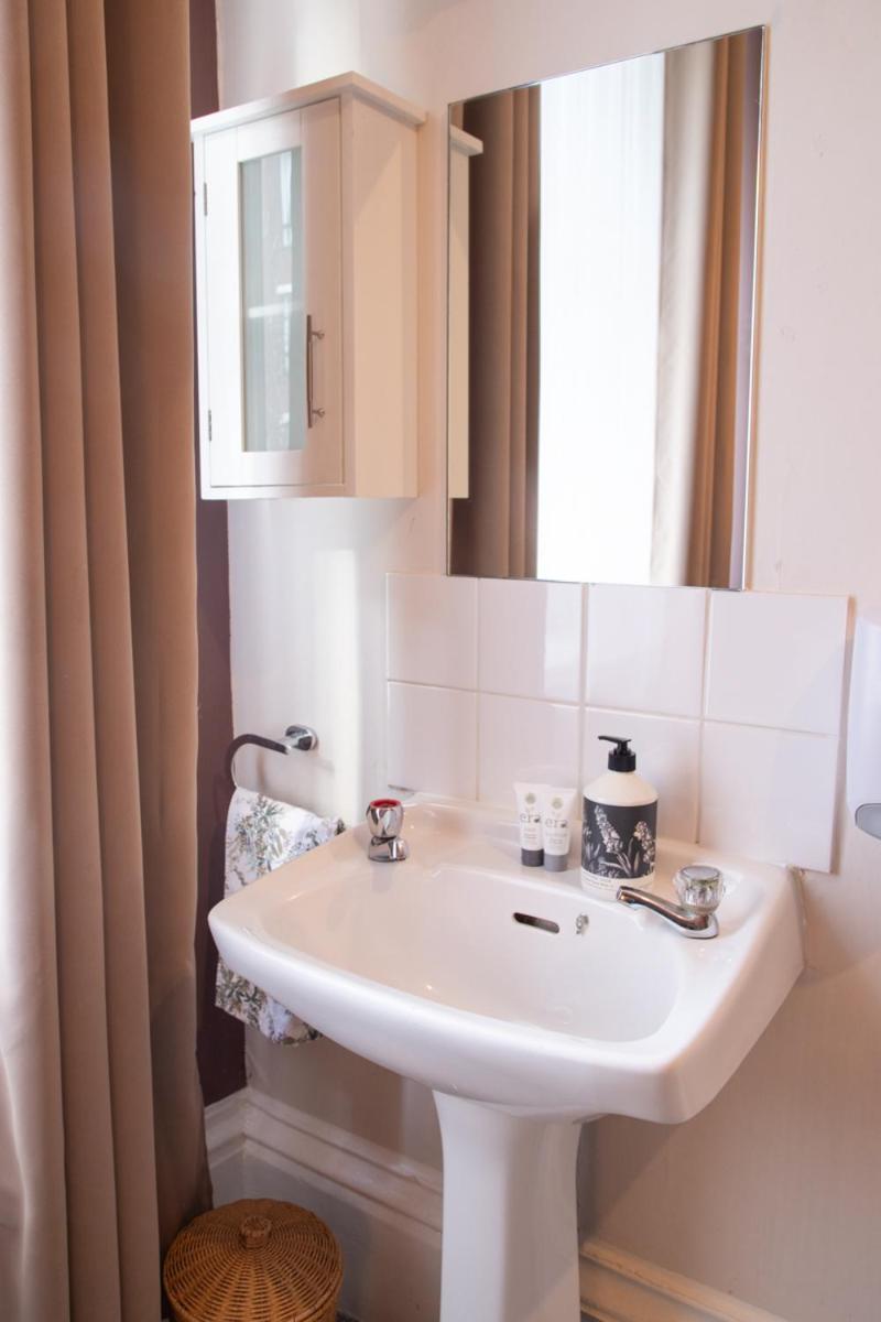 Single Room,1770484058:JPEG