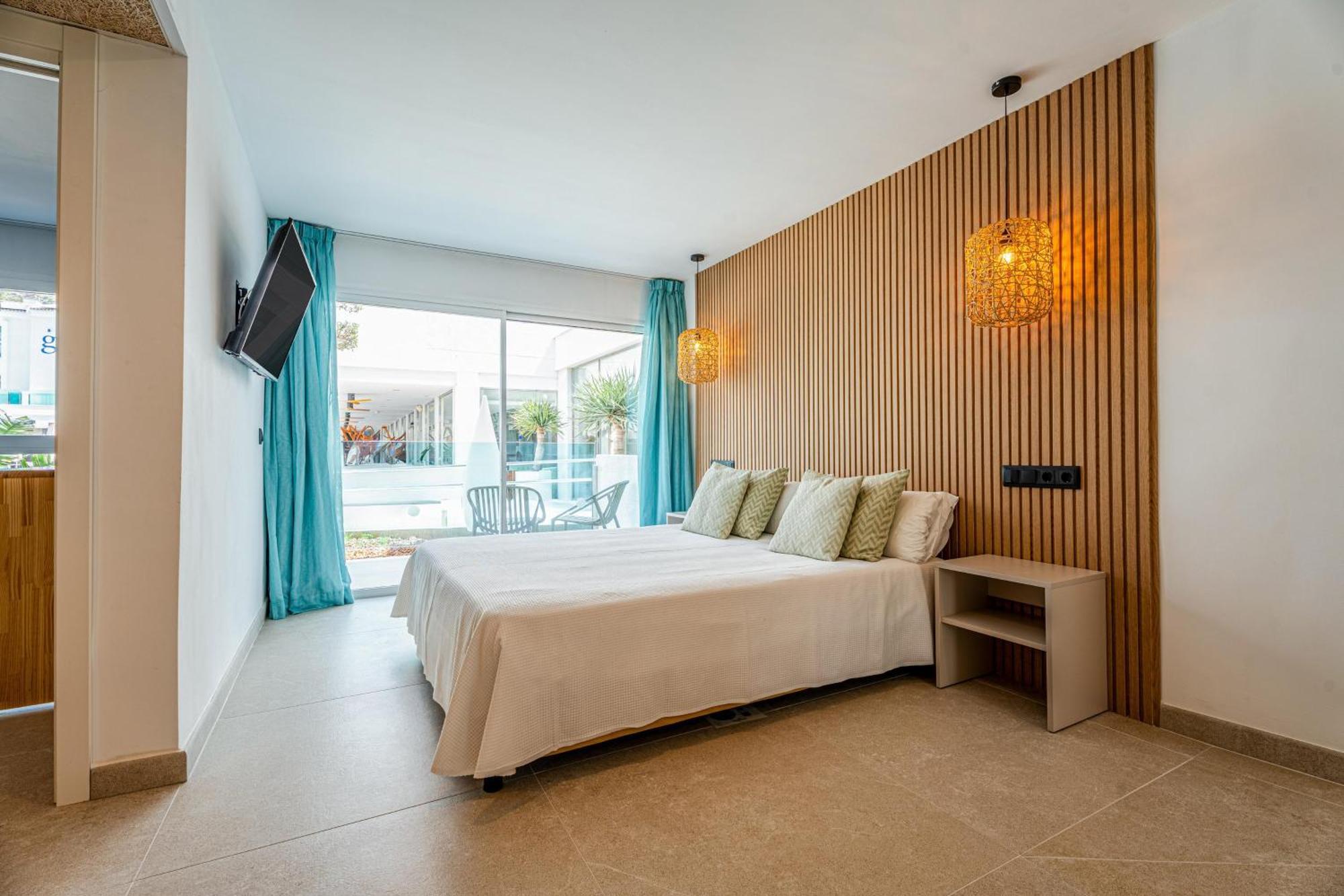 Universal Suite