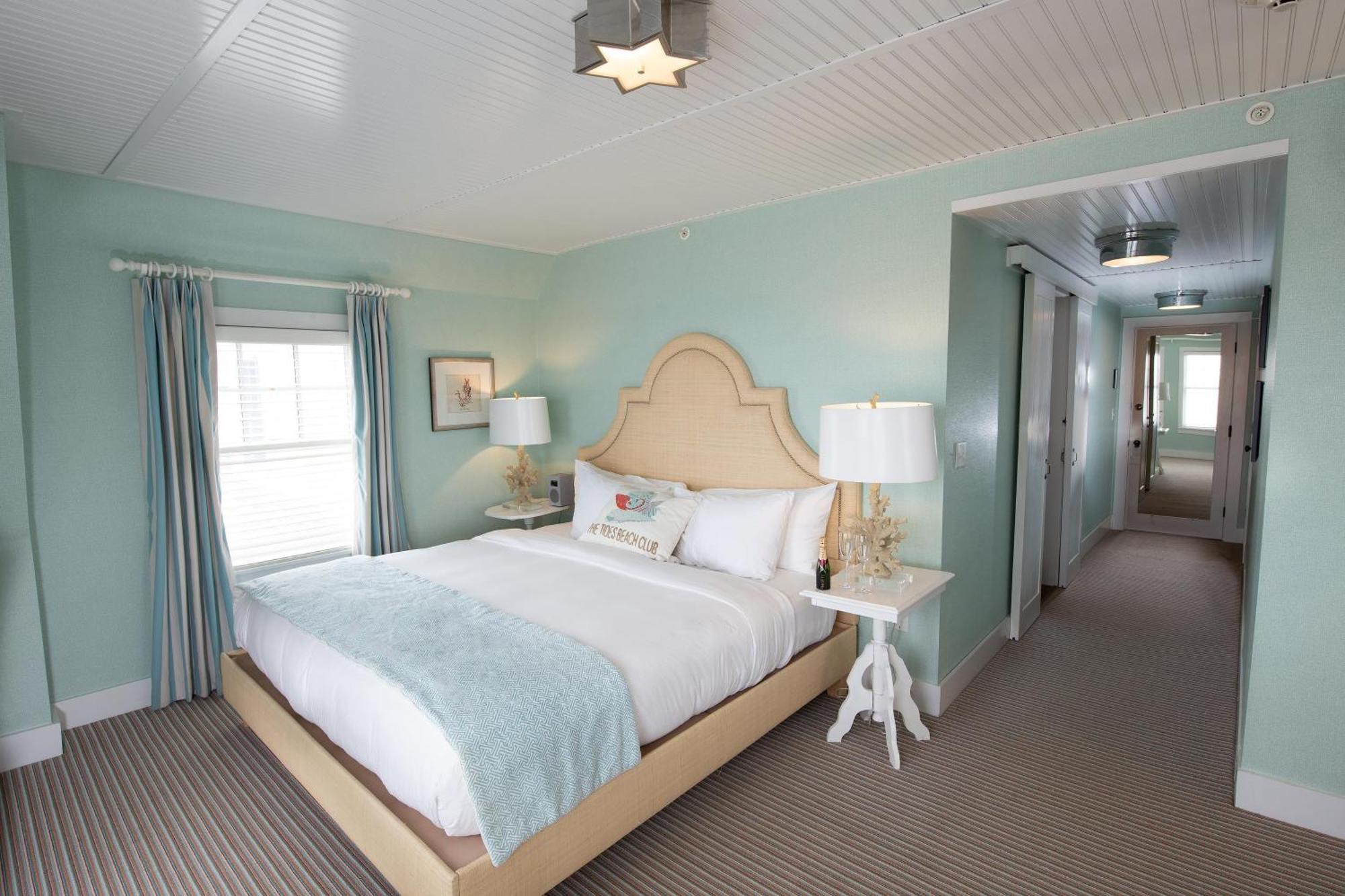 Ocean Front King