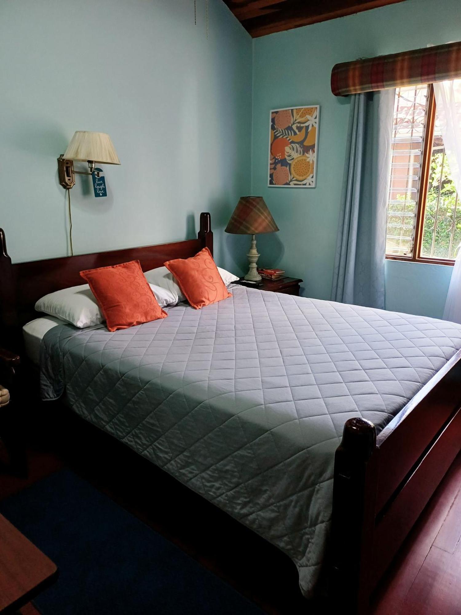 Kamer met Queensize Bed