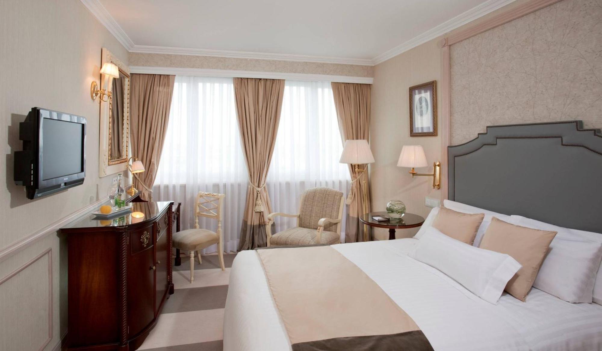 Quarto Deluxe The Level