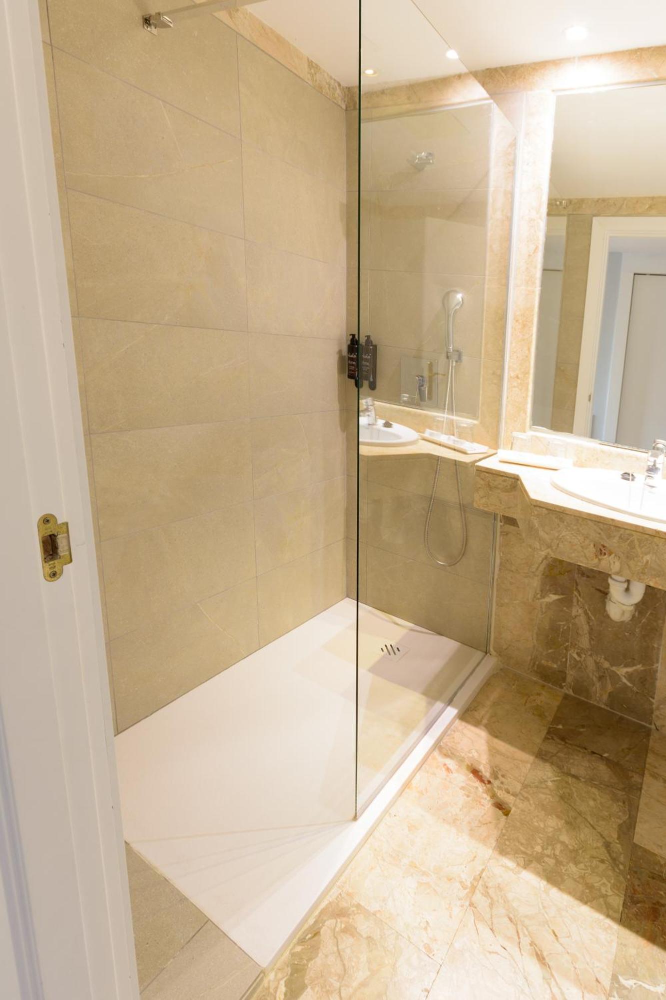 Economy Double or Twin Room