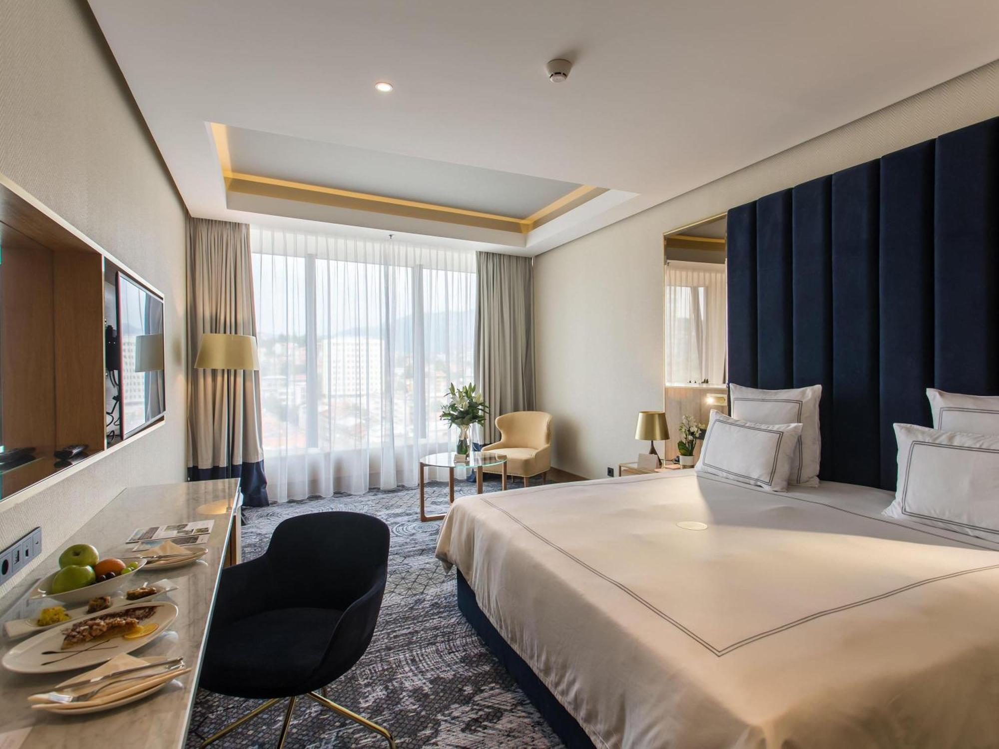 Superior King Room