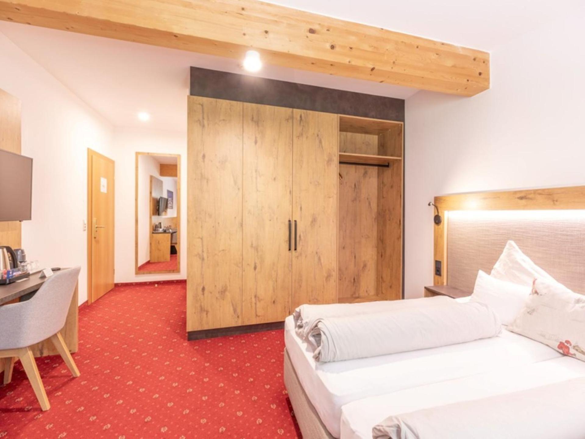 Comfort Triple Room