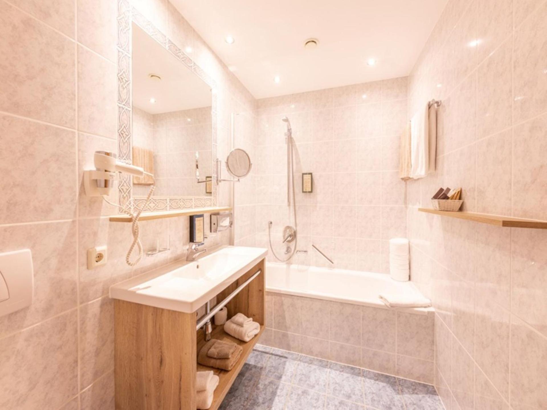 Comfort Triple Room