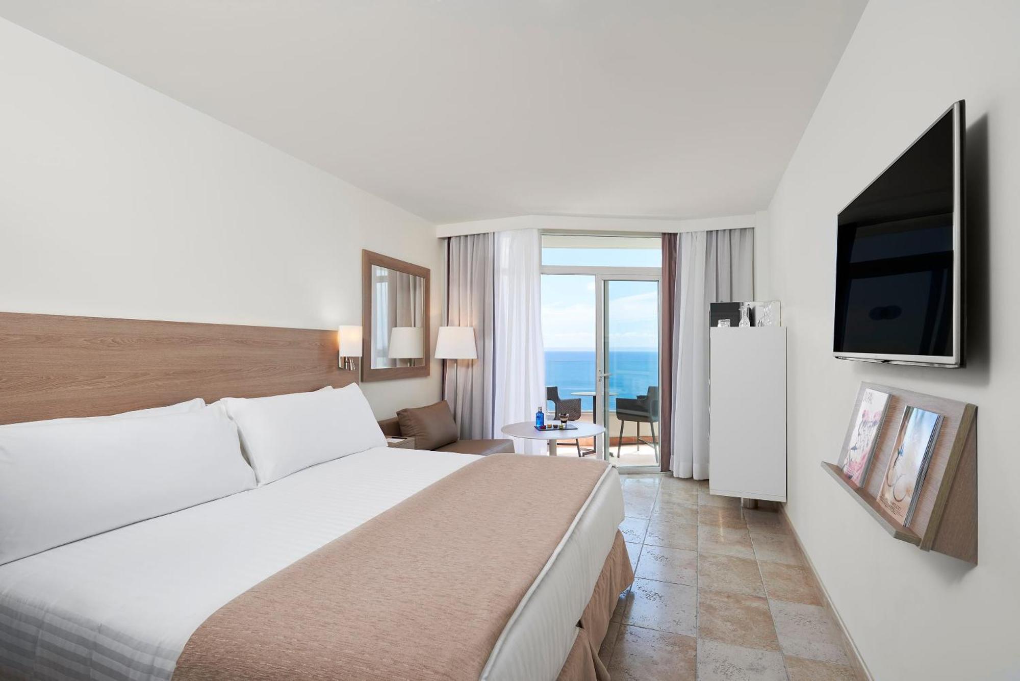 Melia Guestroom Lateral Sea View