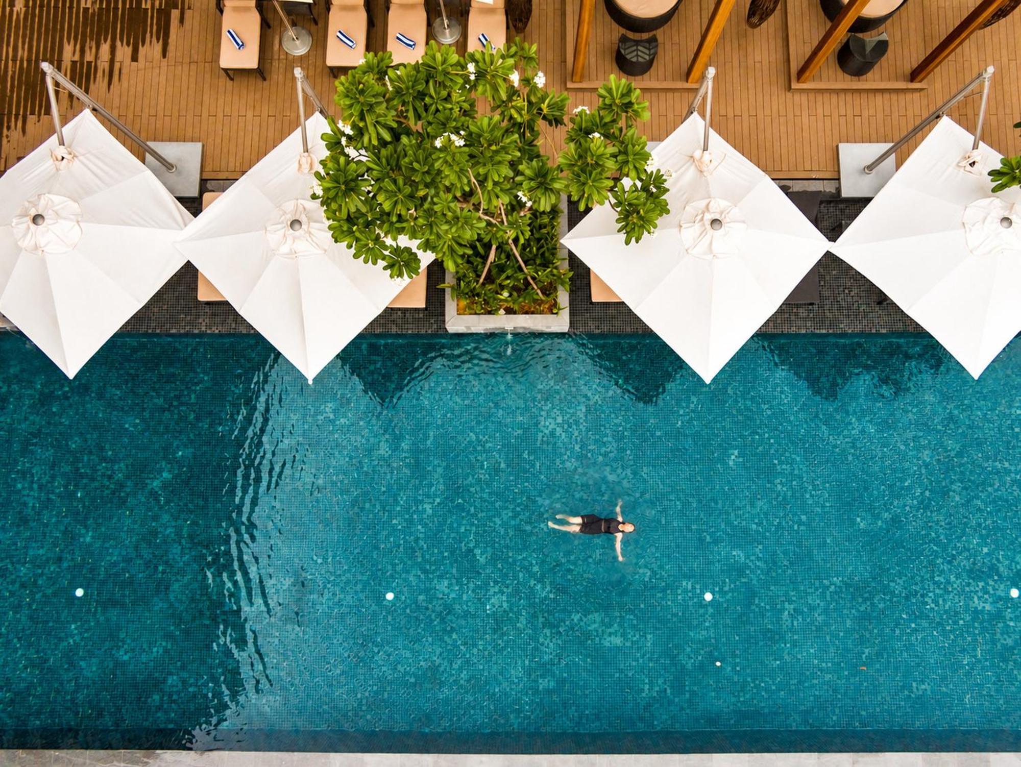 Standard King Room Pool View