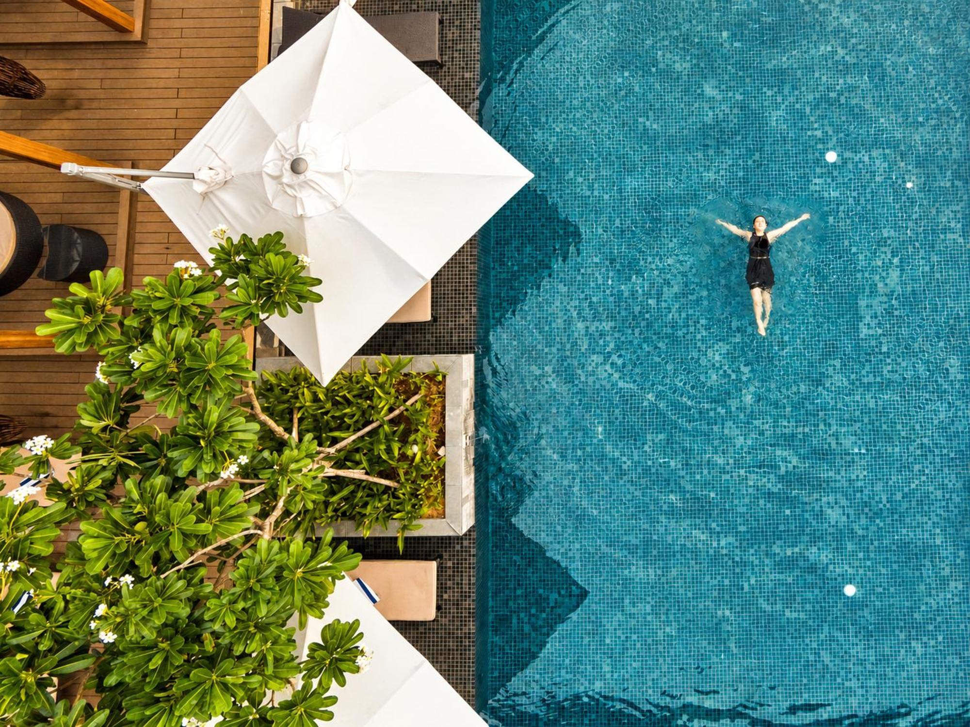 Standard King Room Pool View
