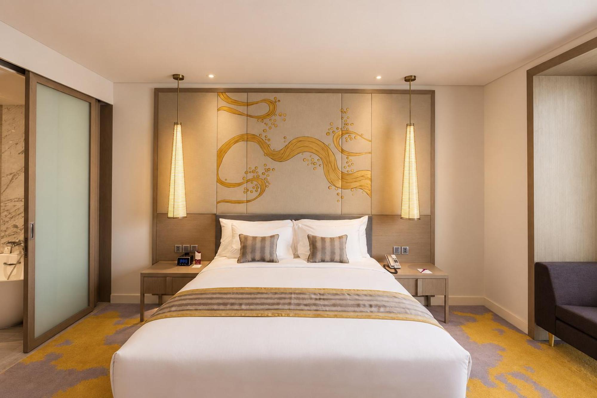 Standard King Room Accessible