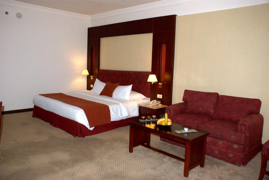 One-Bedroom Suite
