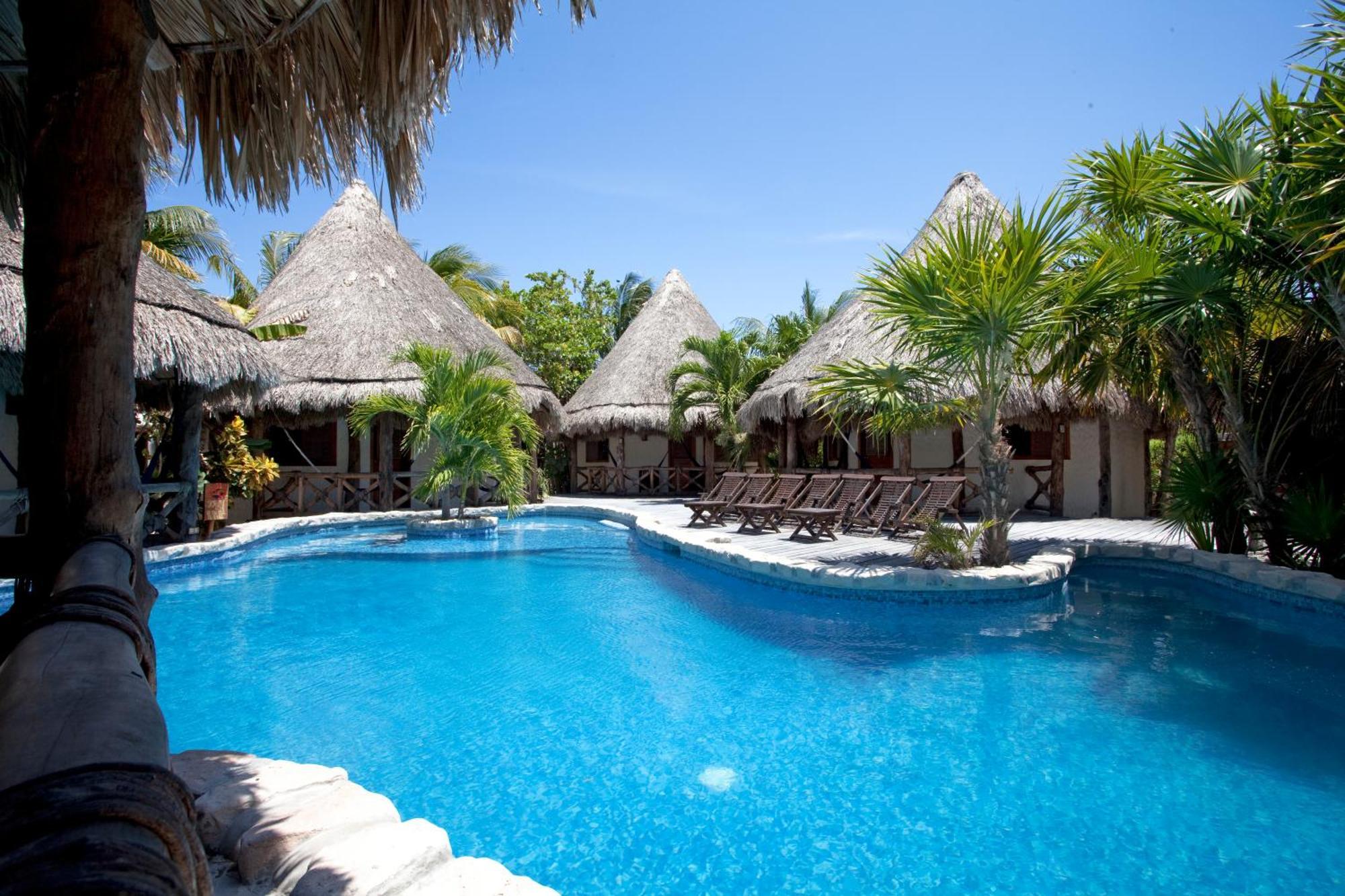 Bungalow with Pool View
