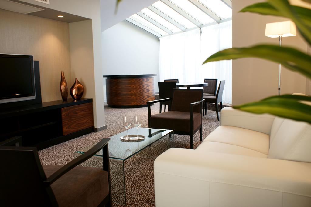 Classic Suite,1212420661:JPEG