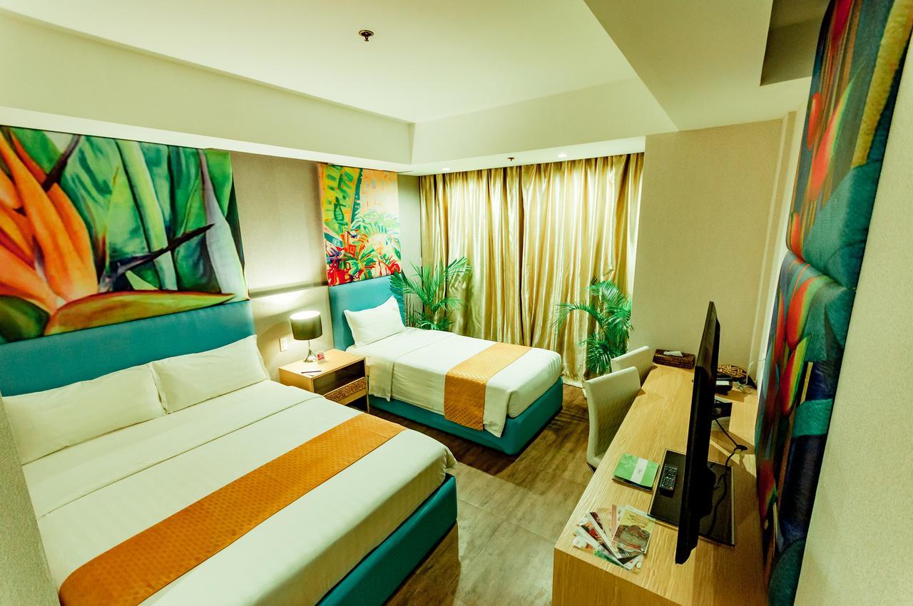 Deluxe Room with Pool View