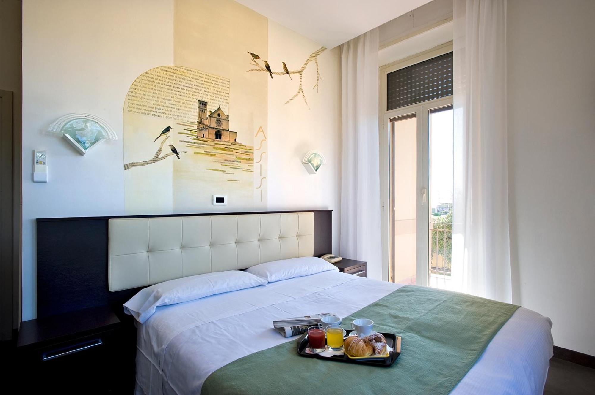 Double or Twin Room with Sea View
