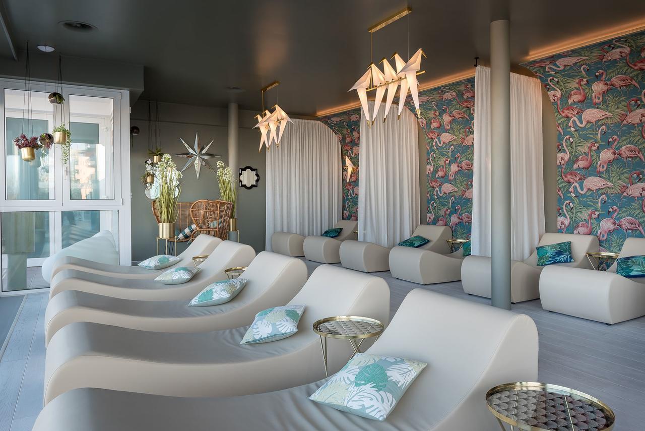 Triple Room with Sea View and Spa Access