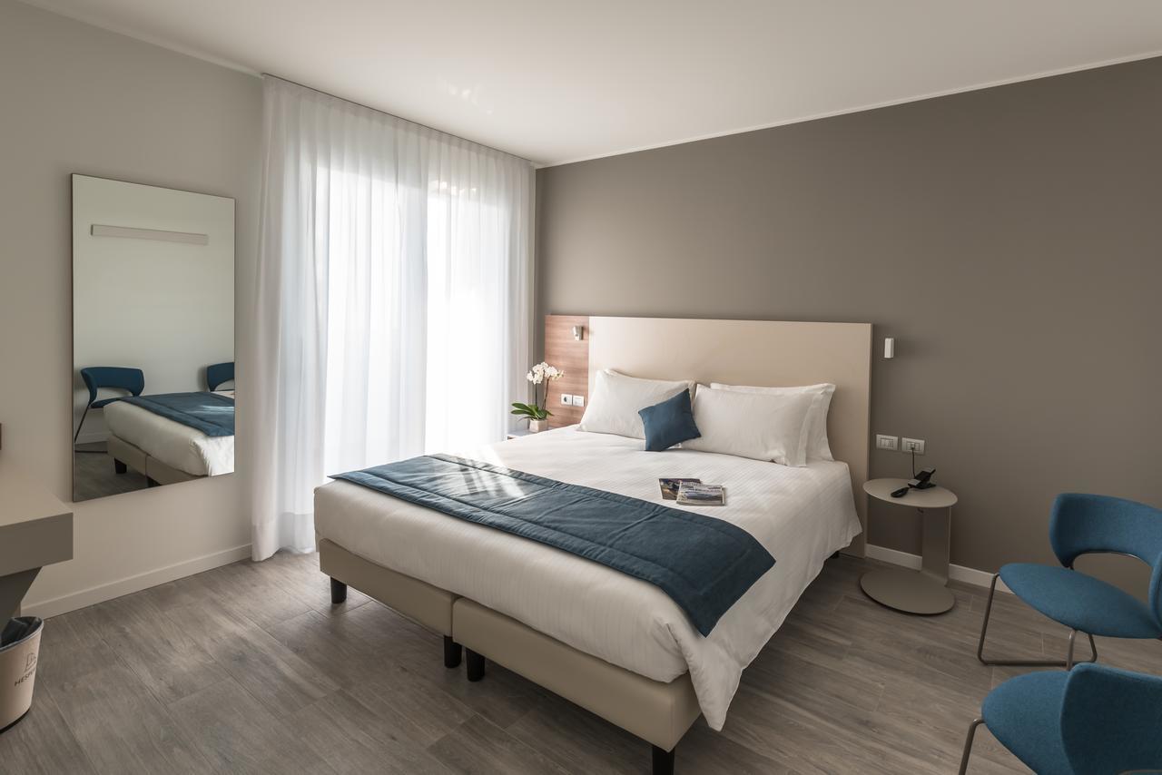 Two-Bedroom Suite,1589514787:JPEG
