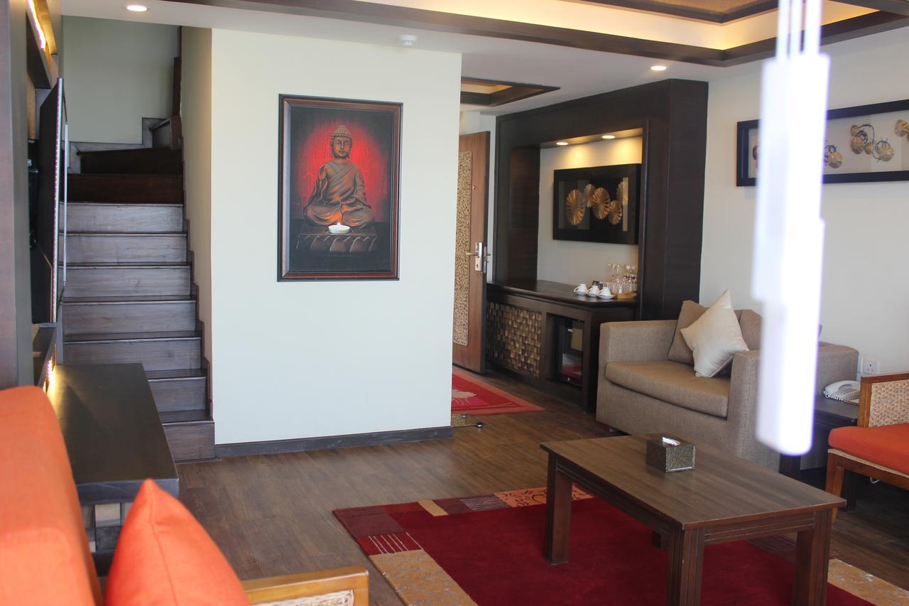 Executive Suite- 10% off on Food and Beverages, 20% off on Spa