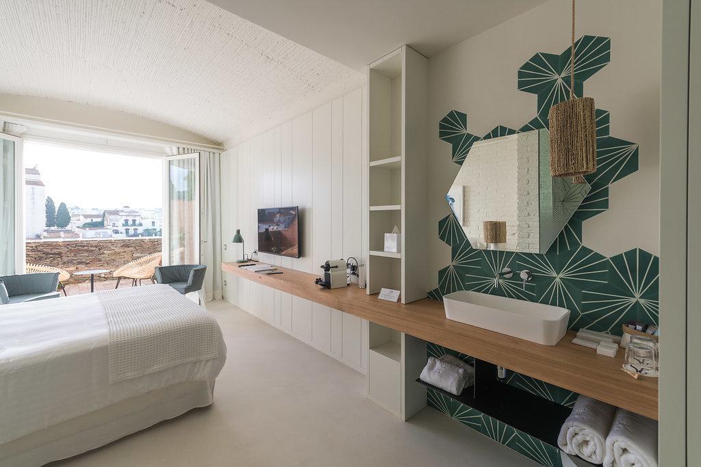 Superior Double Room with Sea View,664852263:JPEG