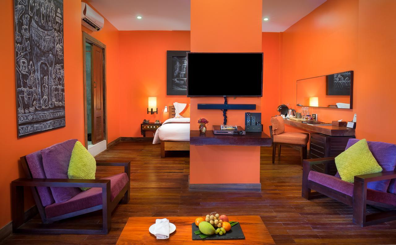 Royal Suite Pool Access USD15 Credit Spa,665199729:JPEG